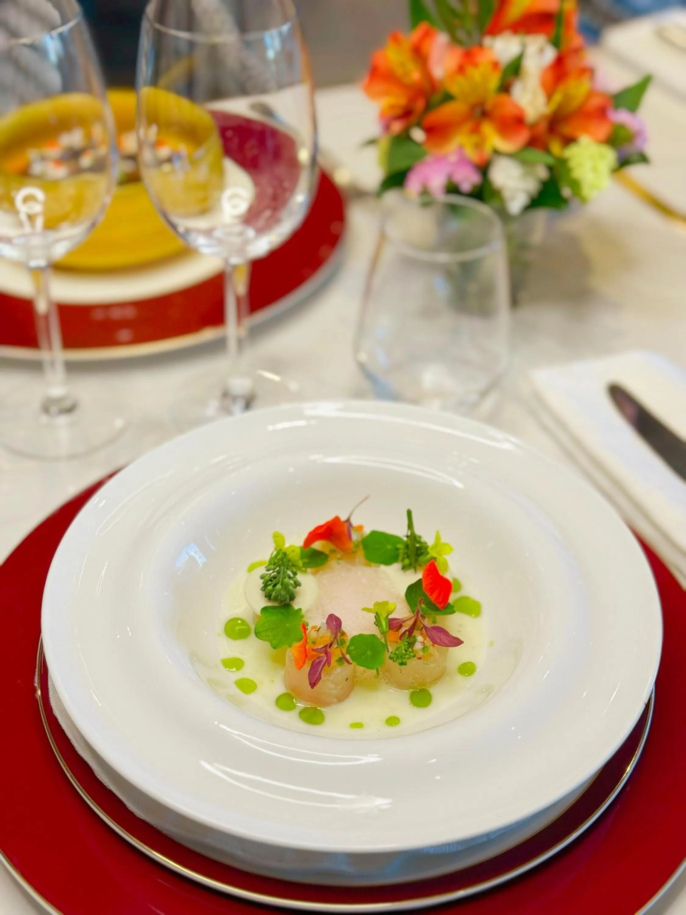 Restaurant/places to eat in Hôtel Colbert Palace