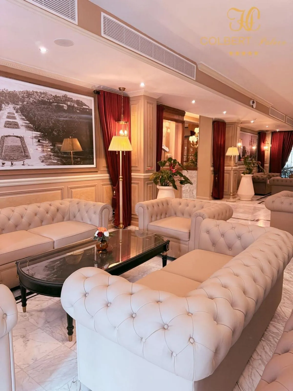 Property building in Hôtel Colbert Palace