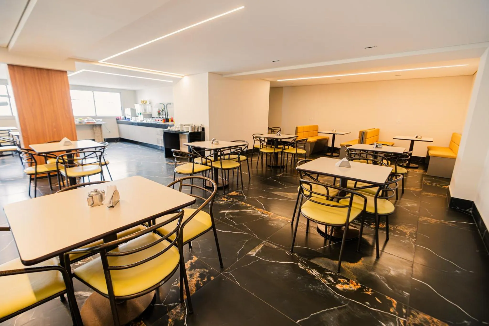 Breakfast in Hotel Oly Plaza