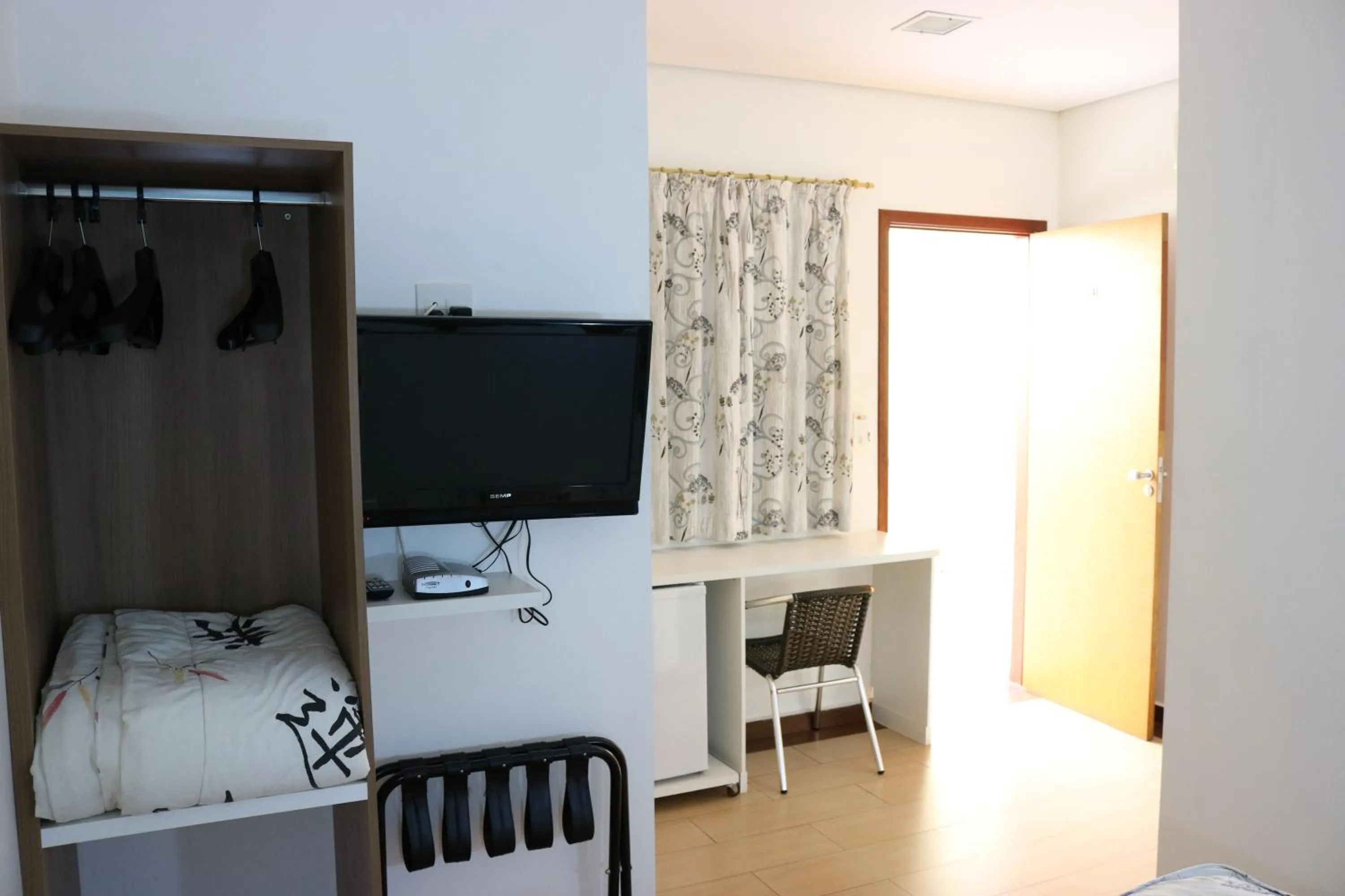 Other, Bed in Hotel Oly Plaza