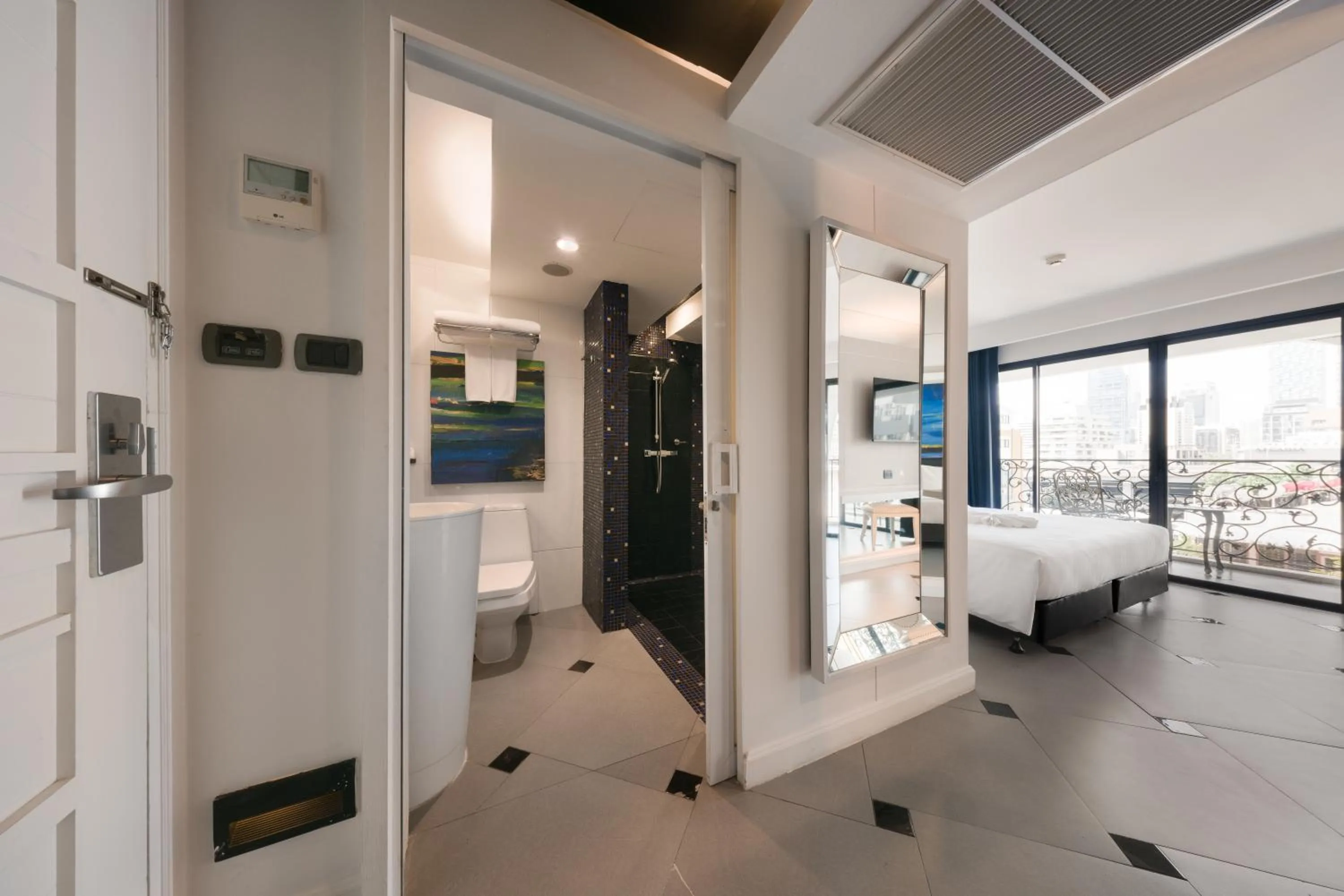 Photo of the whole room in Skye Hotel Bangkok