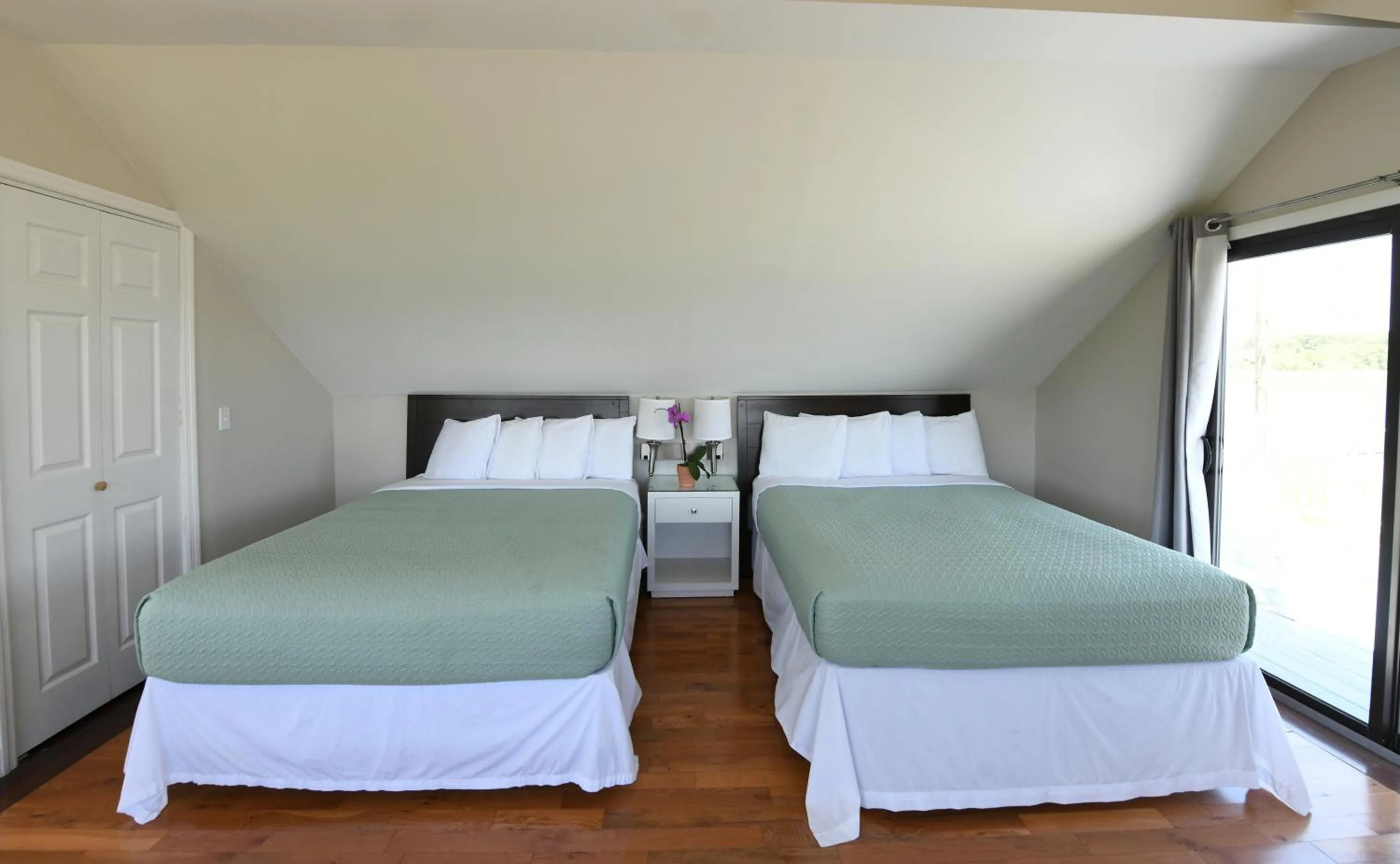 Bed in Bayview Resort