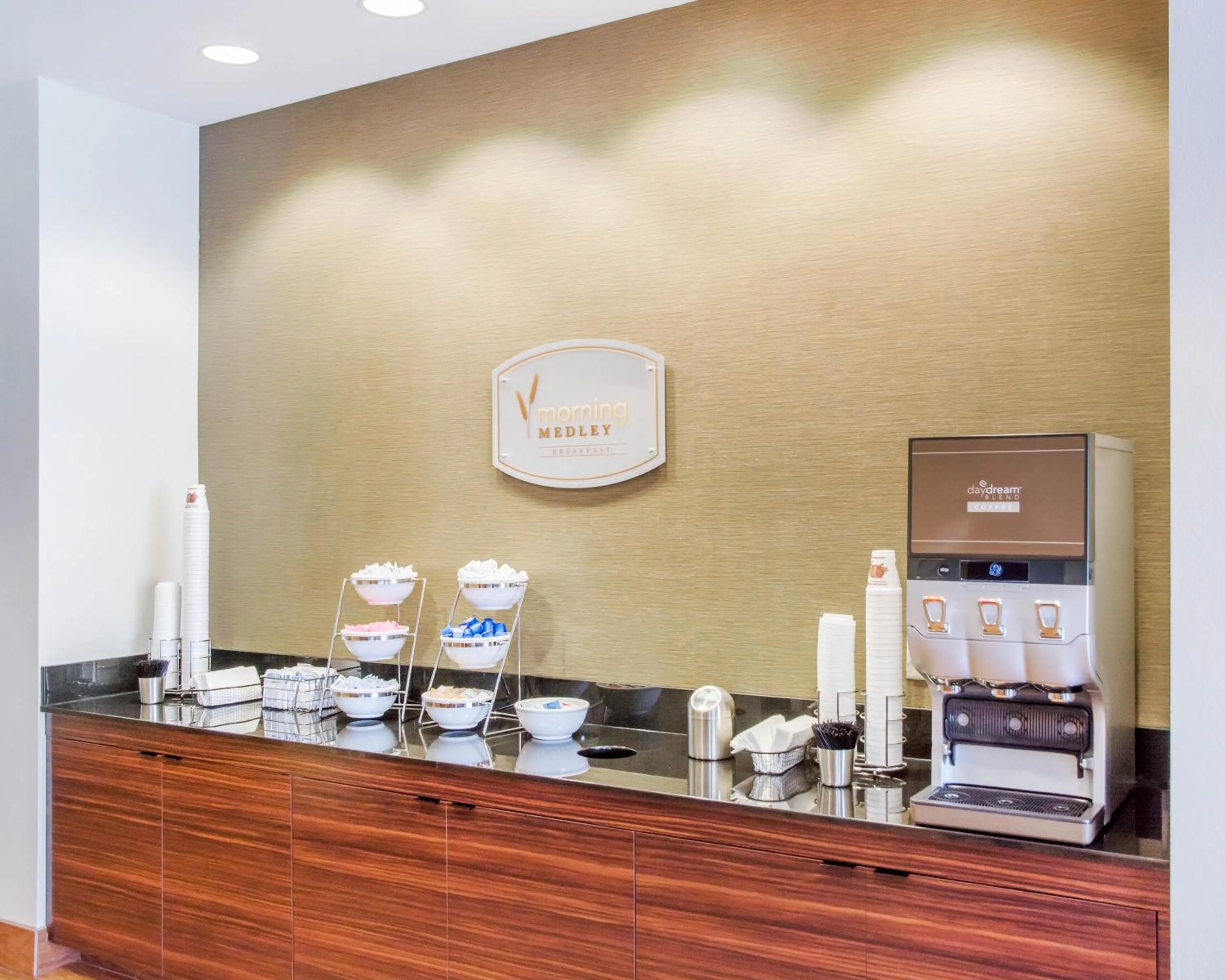 Coffee/tea facilities in Sleep Inn & Suites Parkersburg - Marietta