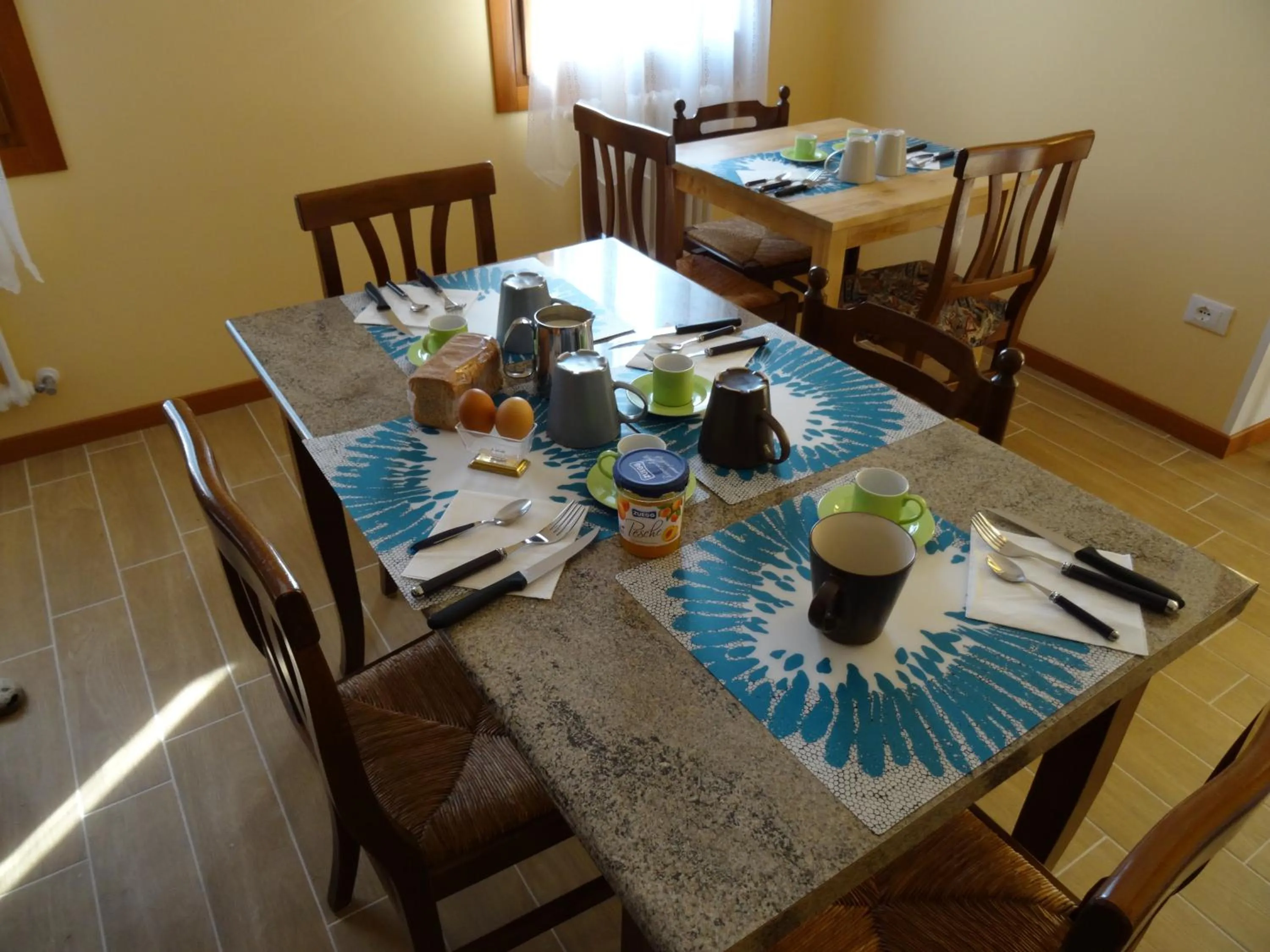 Communal kitchen in B&B Giardino di Ro