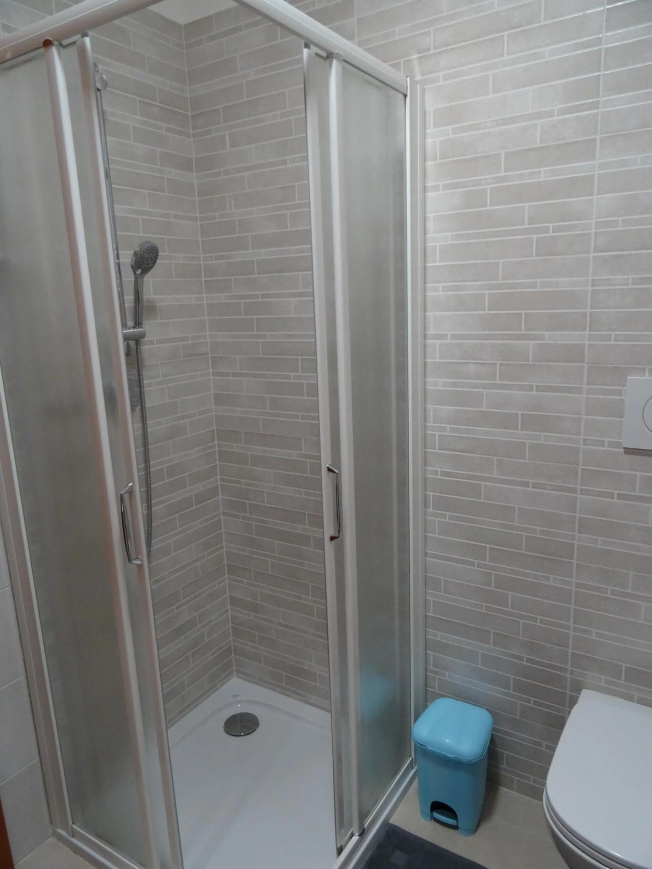 Shower in B&B Giardino di Ro