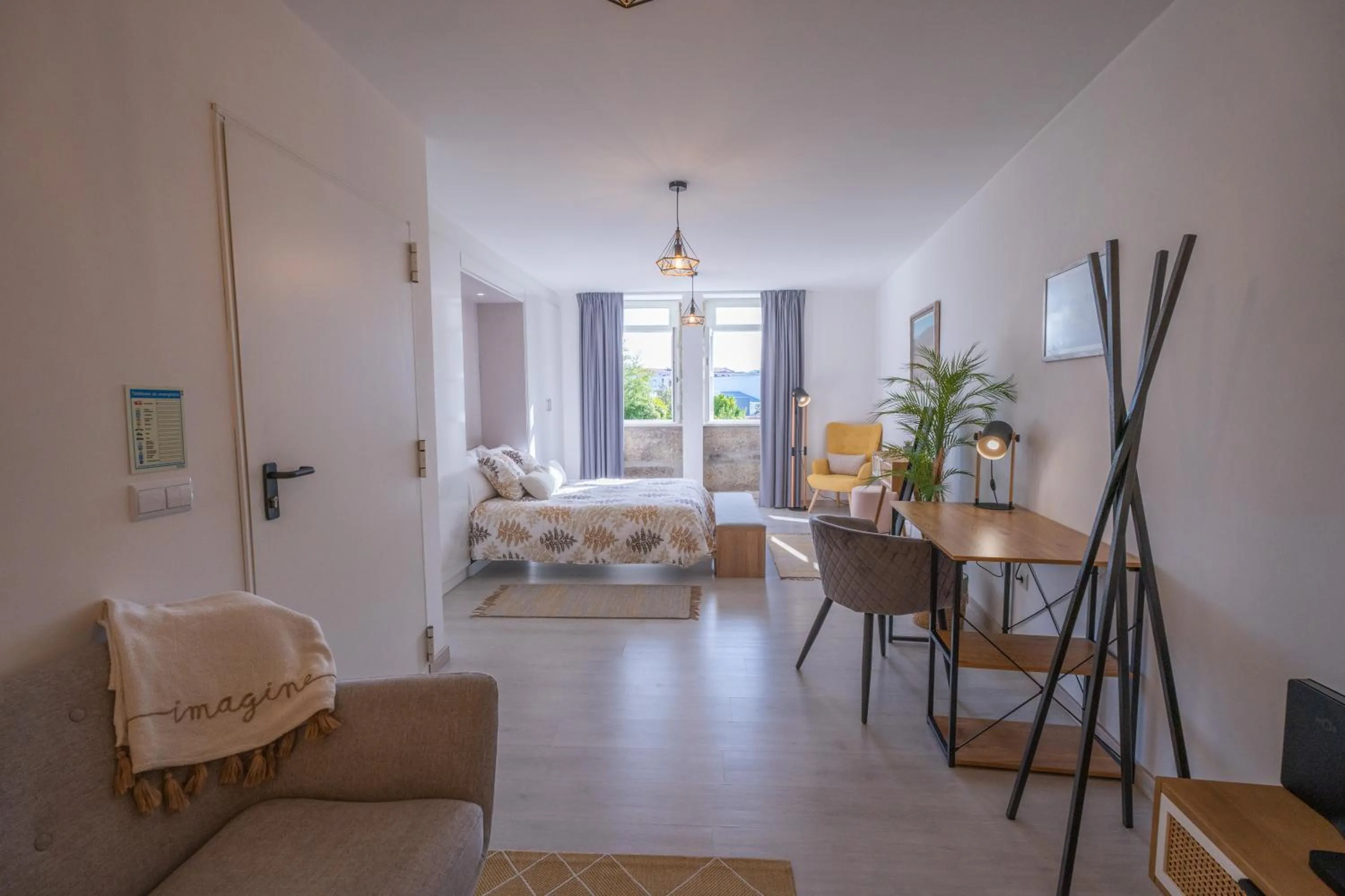 Seating area, Bed in ApArtStudio
