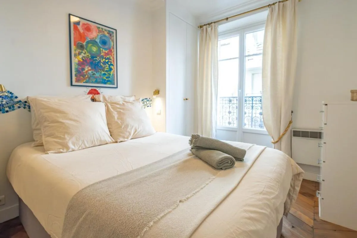 Bed in Appartement Haussmannien Étoile