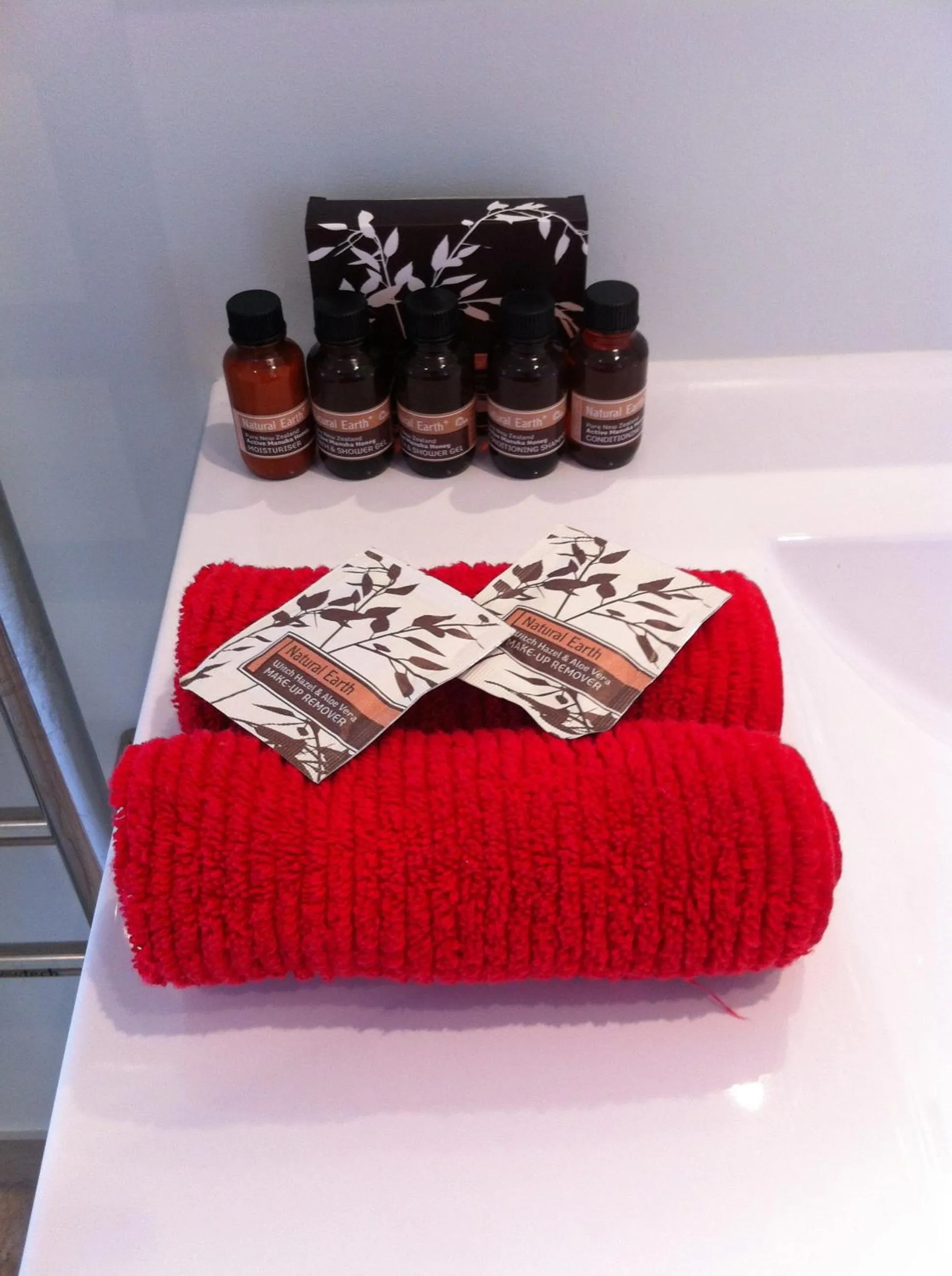 Bathroom in Darfield Motel