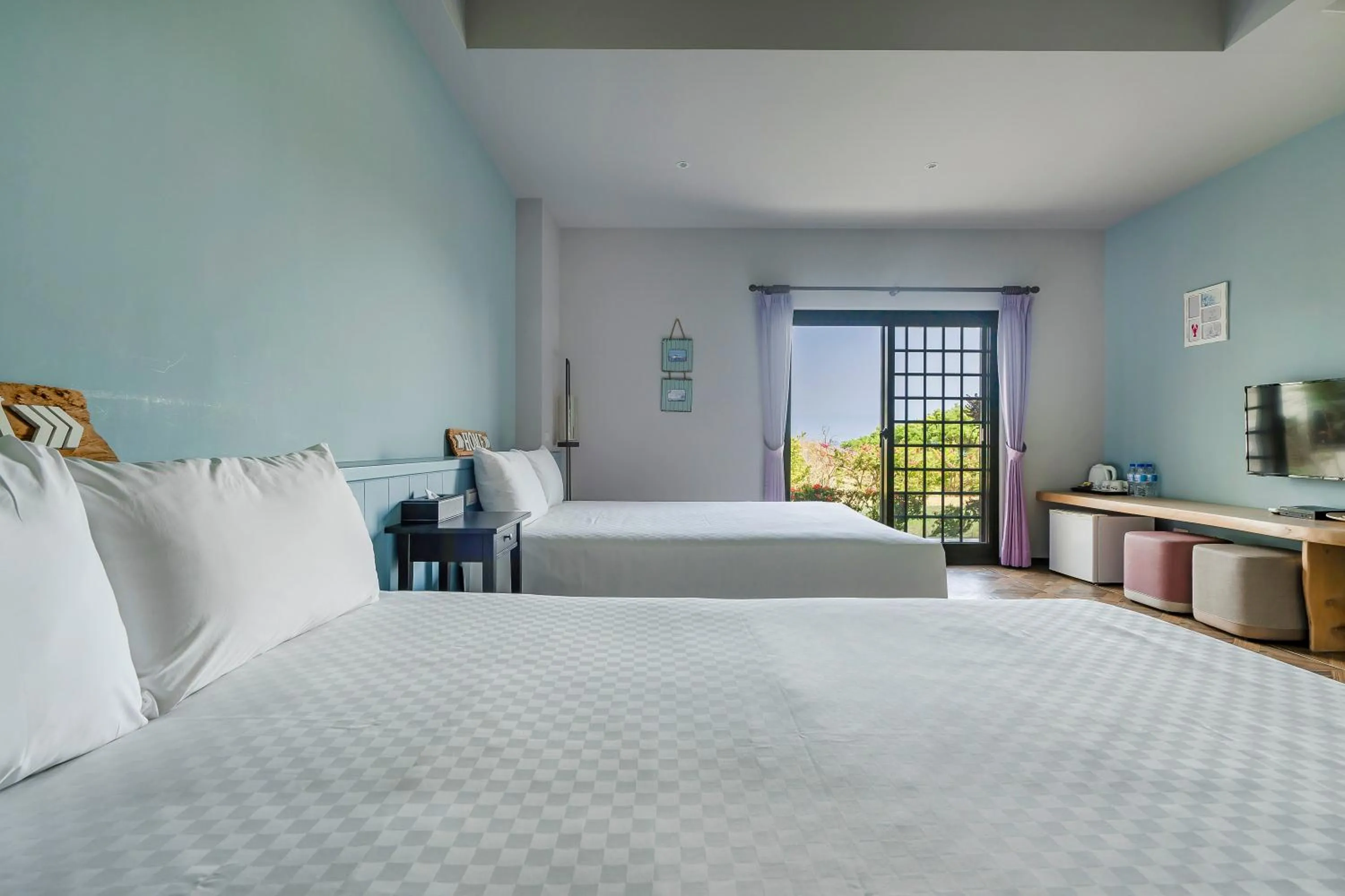 Photo of the whole room, Bed in Kavana Cottage