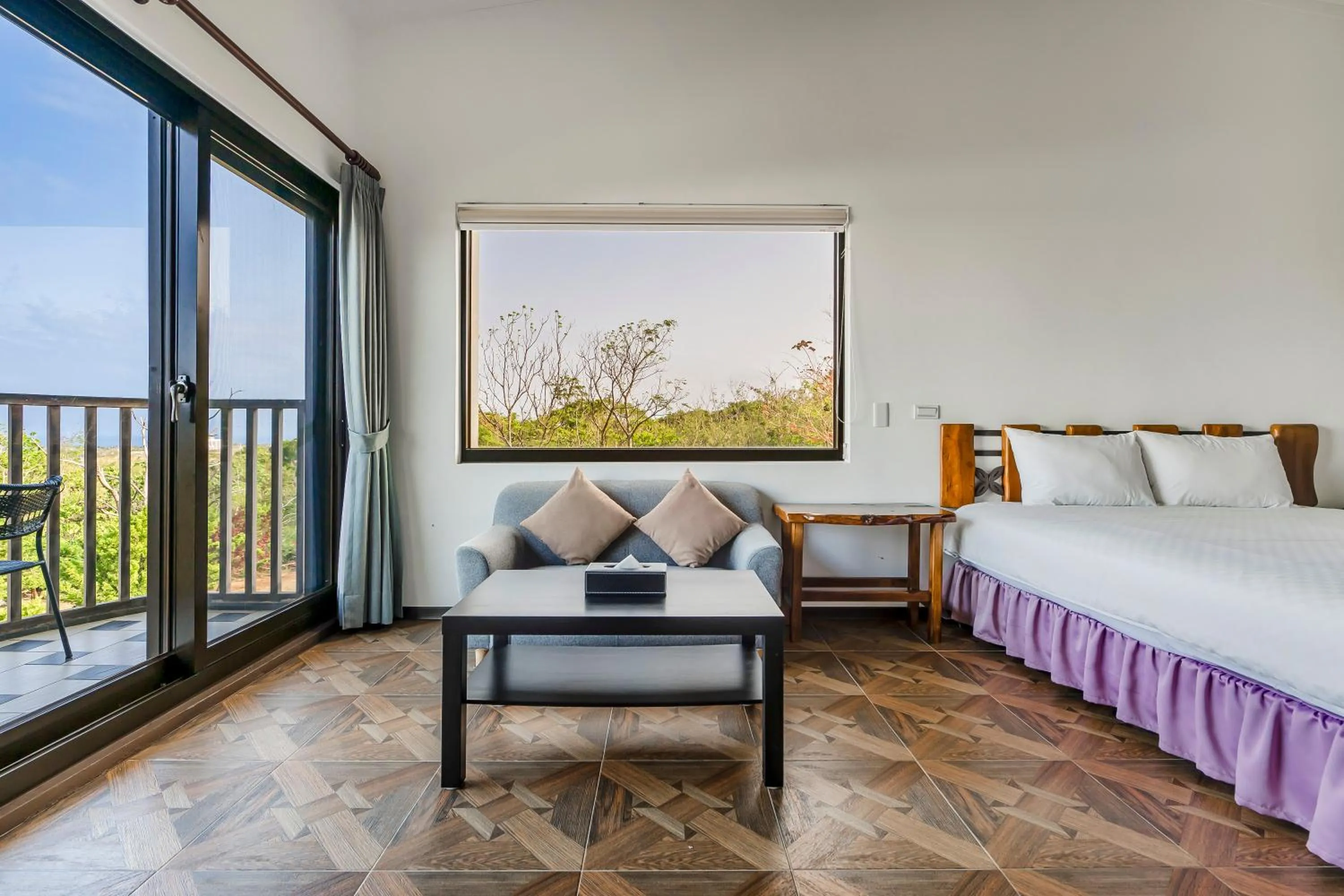 Photo of the whole room, Bed in Kavana Cottage