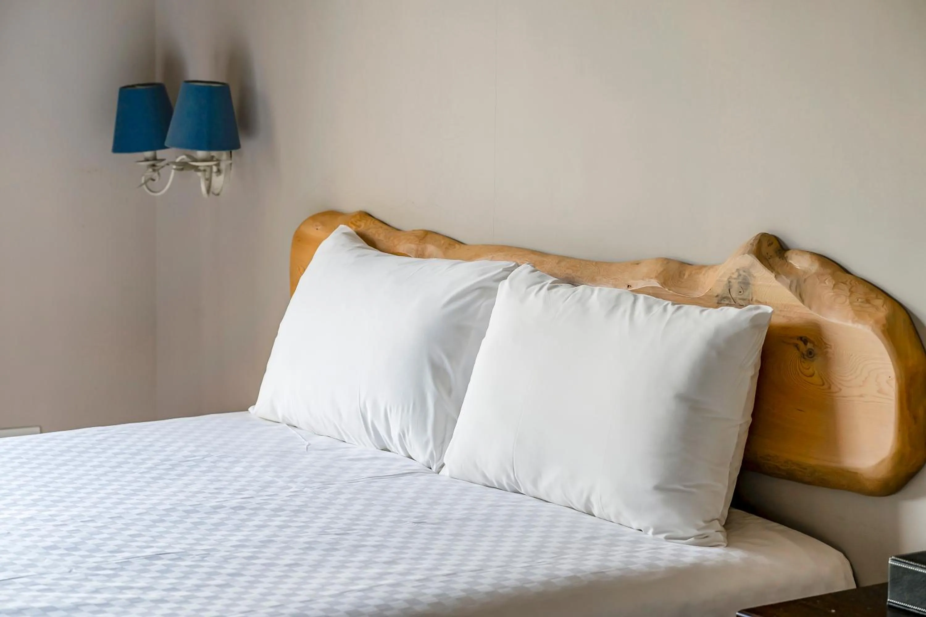 Bed in Kavana Cottage