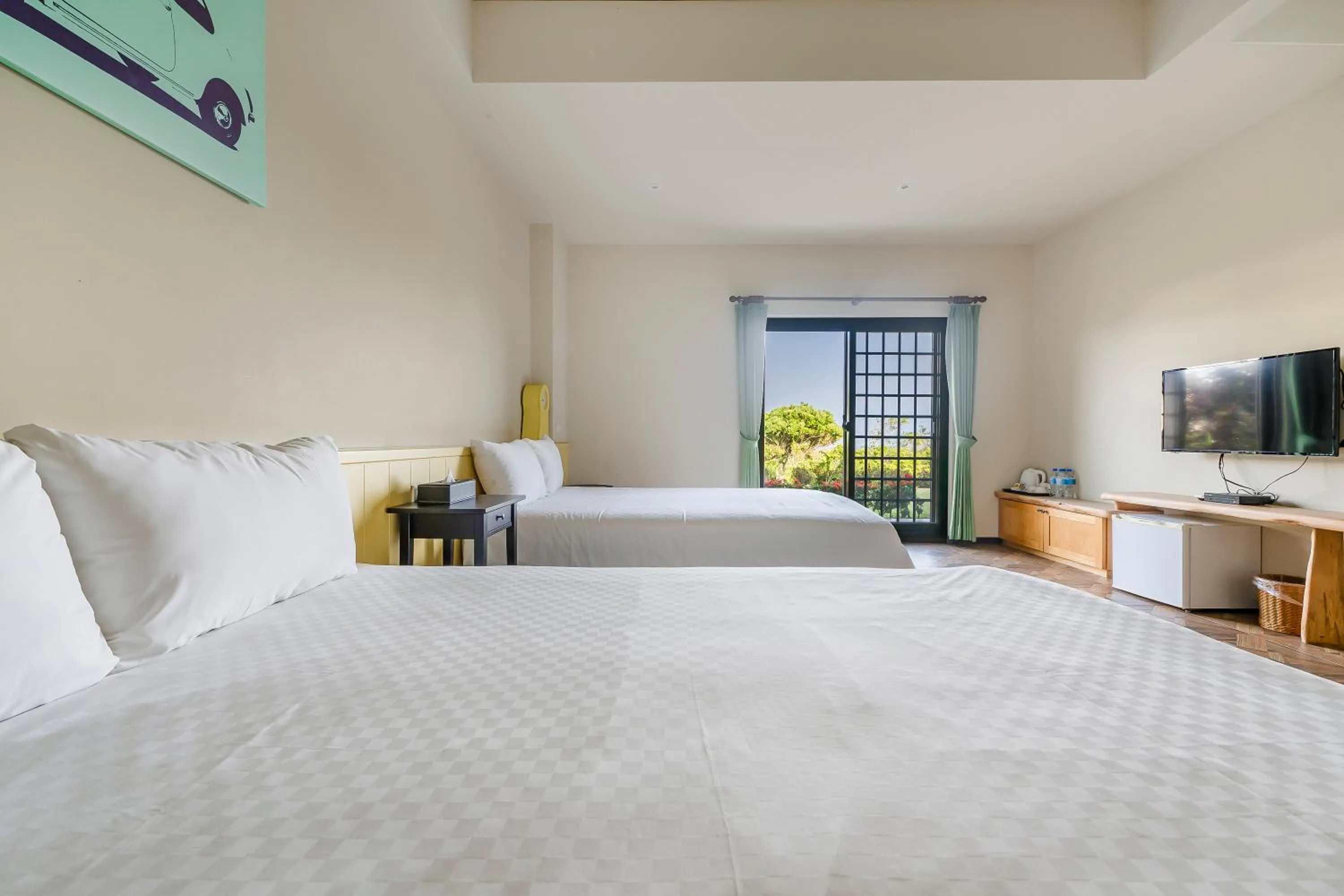 Photo of the whole room, Bed in Kavana Cottage