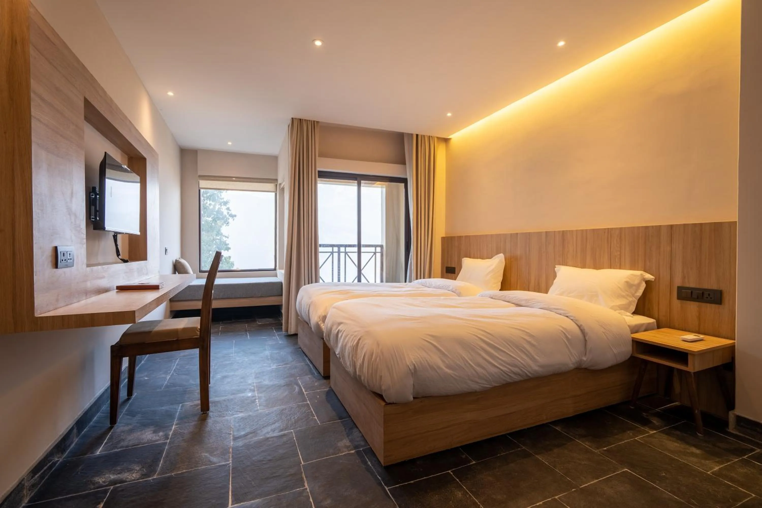 Bed in Nana Mountain Resort Mt Annapurna View