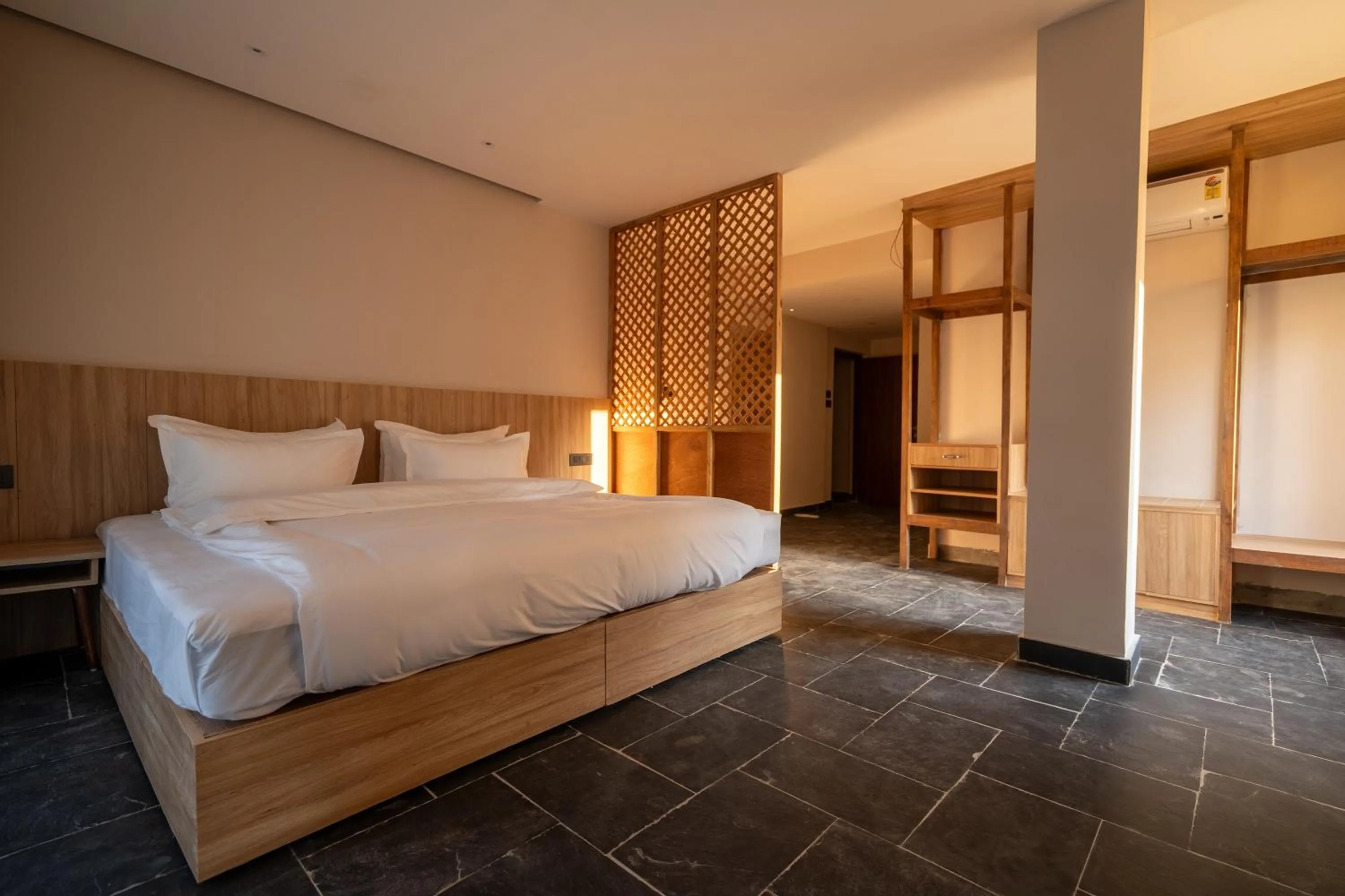 Bed in Nana Mountain Resort Mt Annapurna View