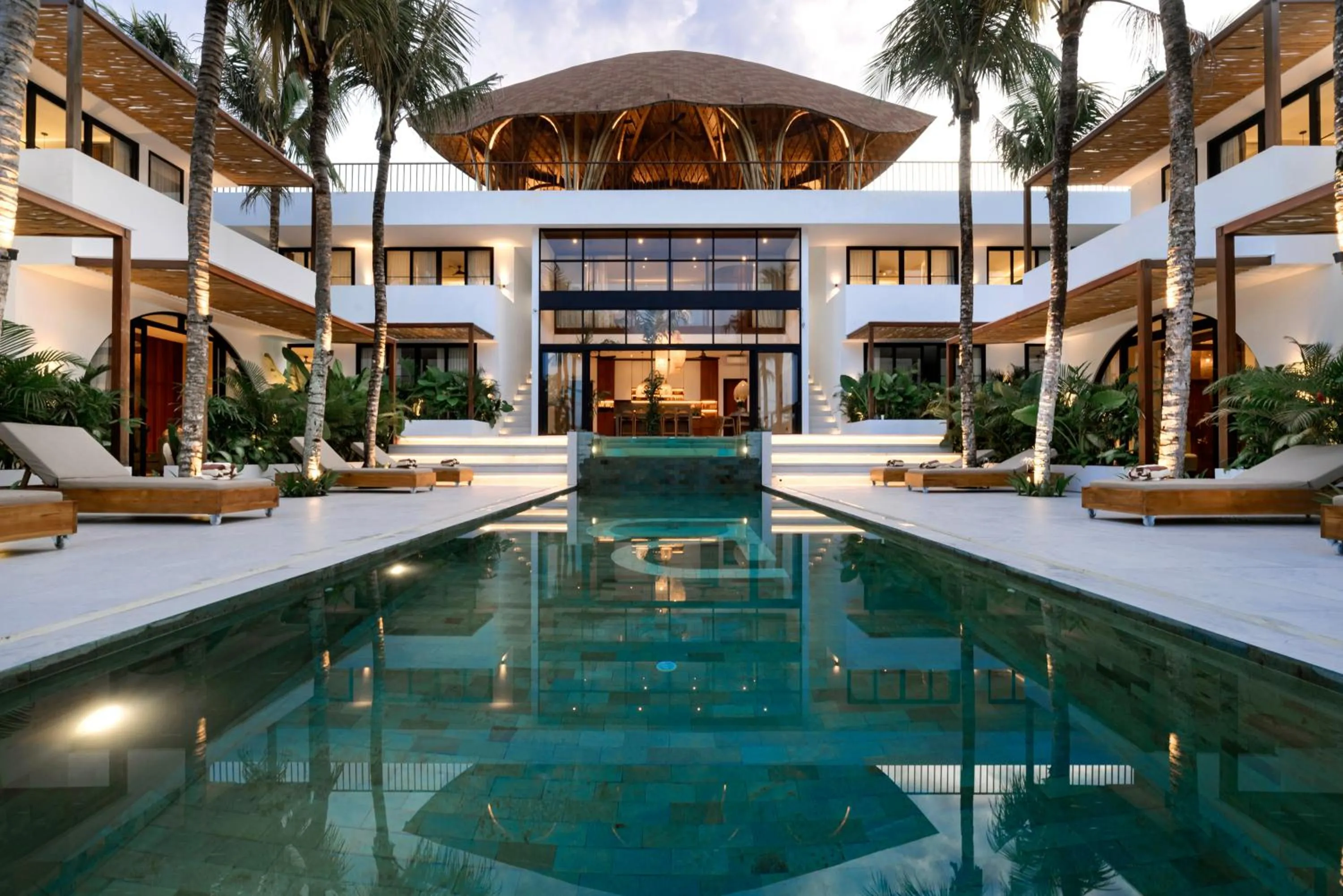 Swimming pool in Baliwood Bingin