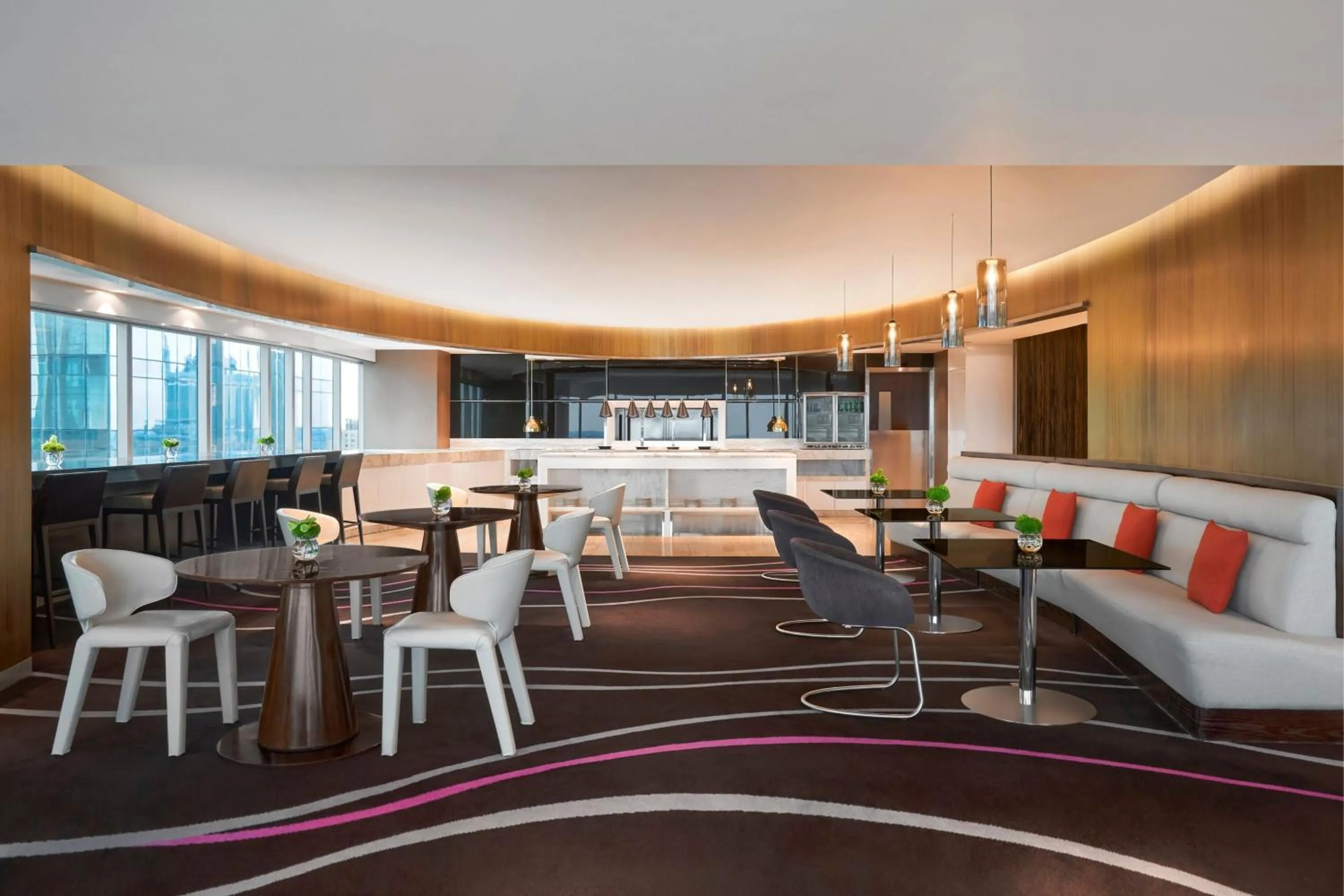 Lounge or bar in Le Meridien Saigon