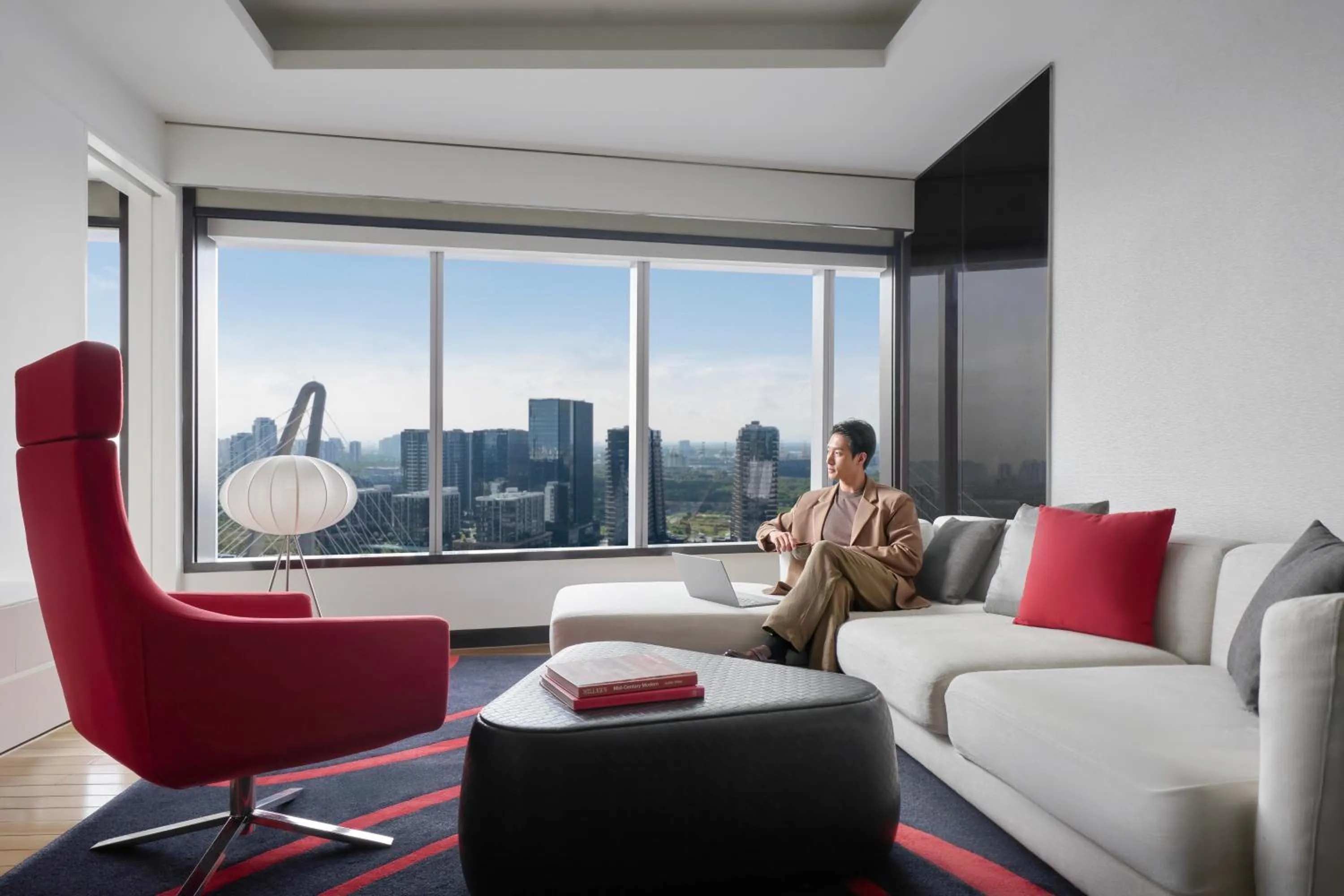 Living room in Le Meridien Saigon