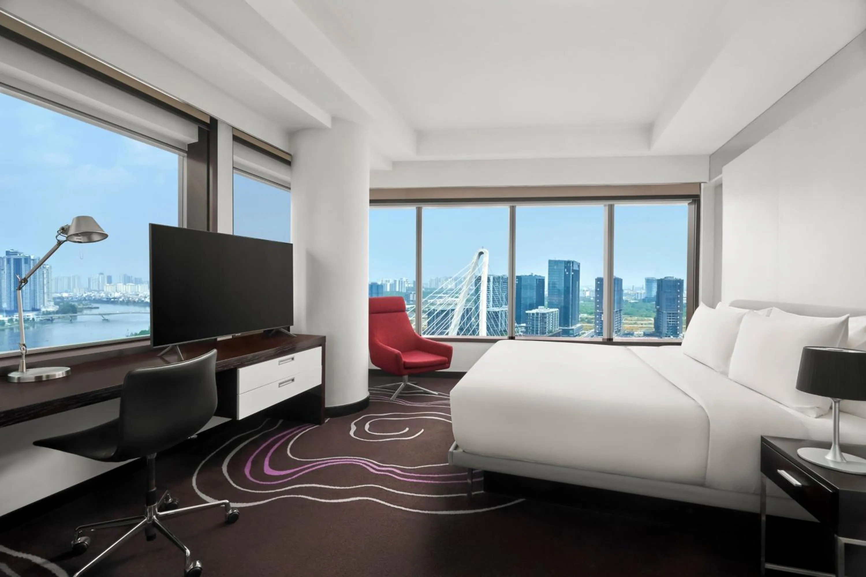 Bedroom, Bed in Le Meridien Saigon