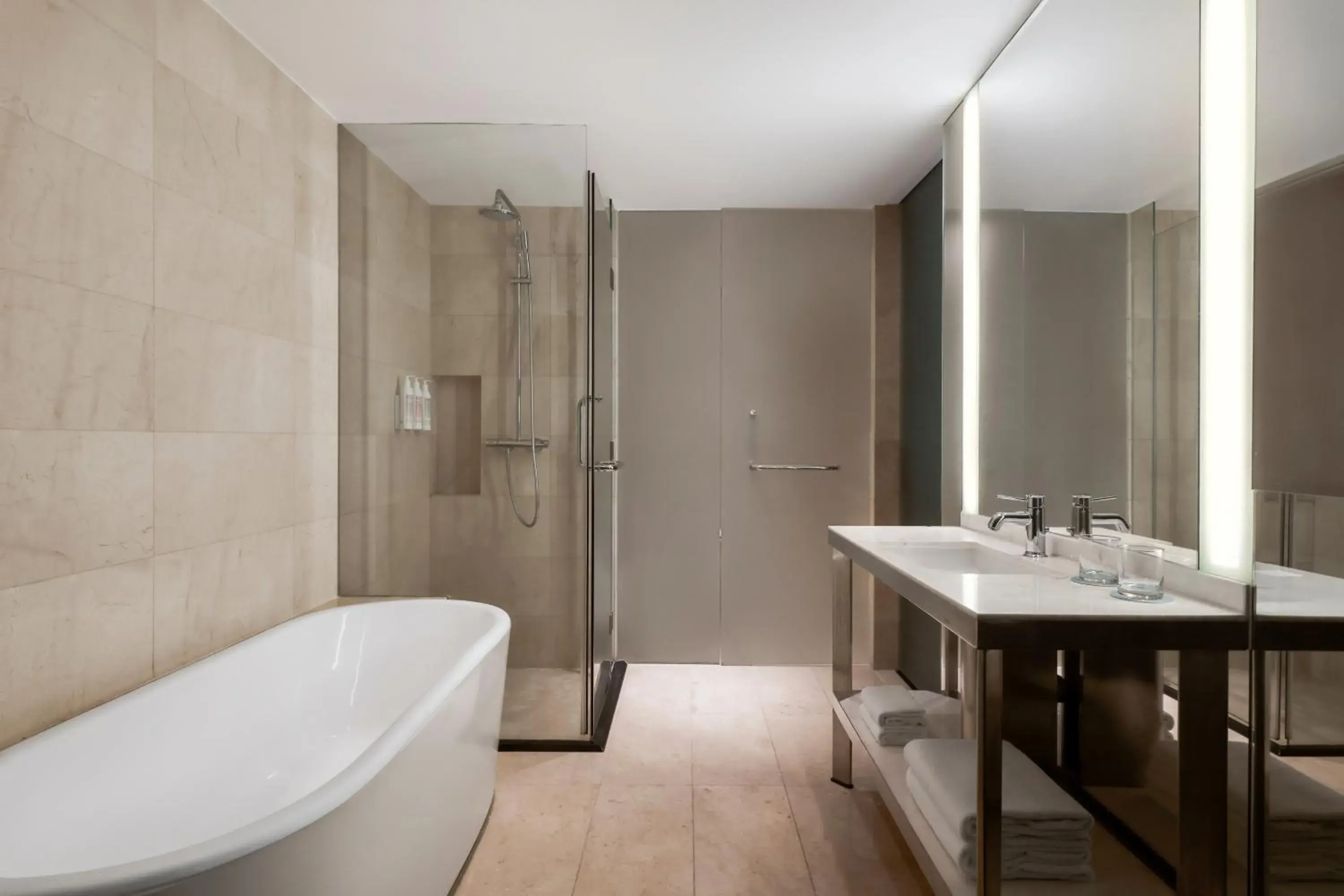 Concierge lounge access, Guest room, 1 King in Le Meridien Saigon Concierge lounge access, Guest room, 1 King in Le Meridien Saigon