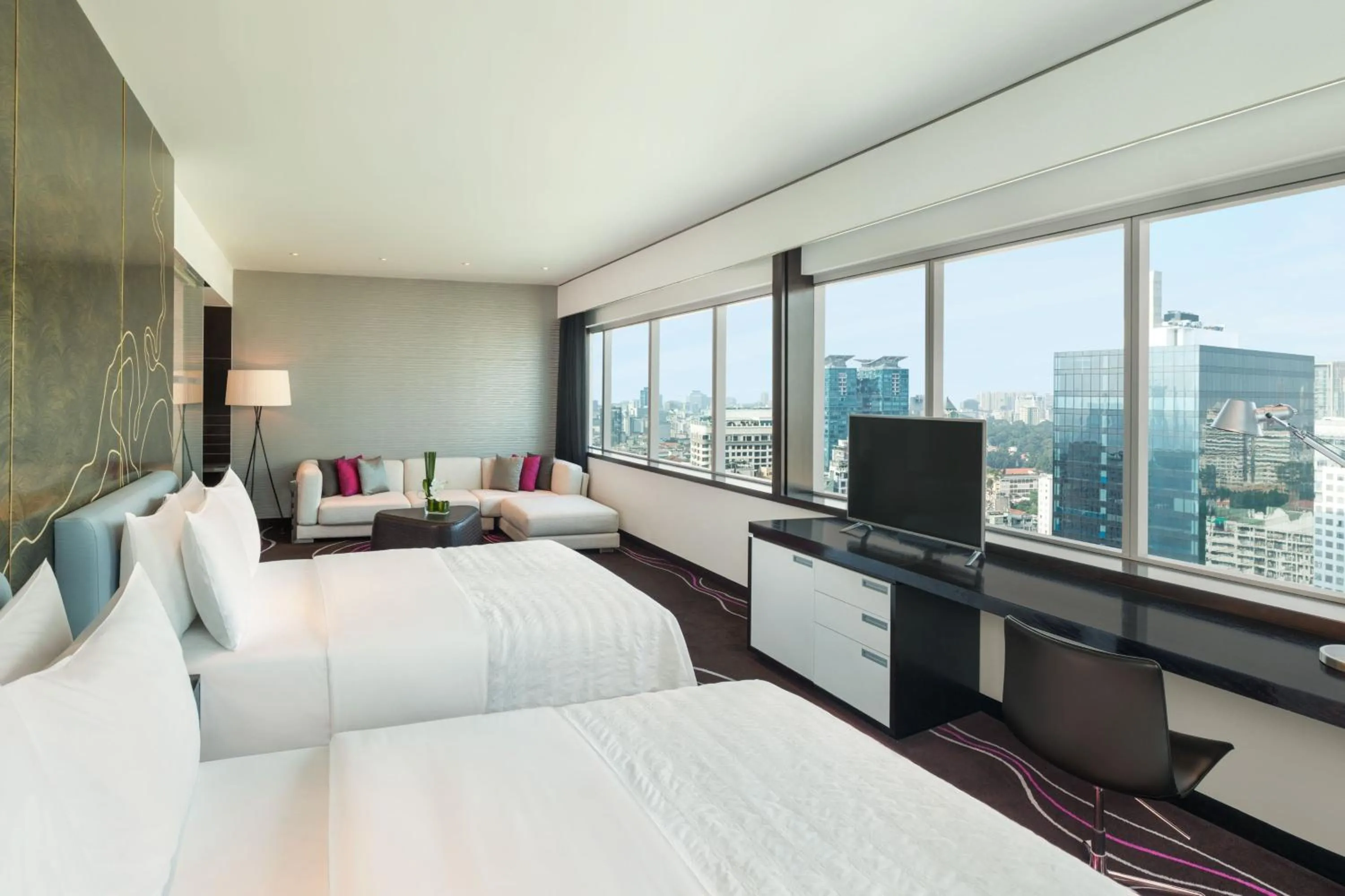 Bedroom, Bed in Le Meridien Saigon