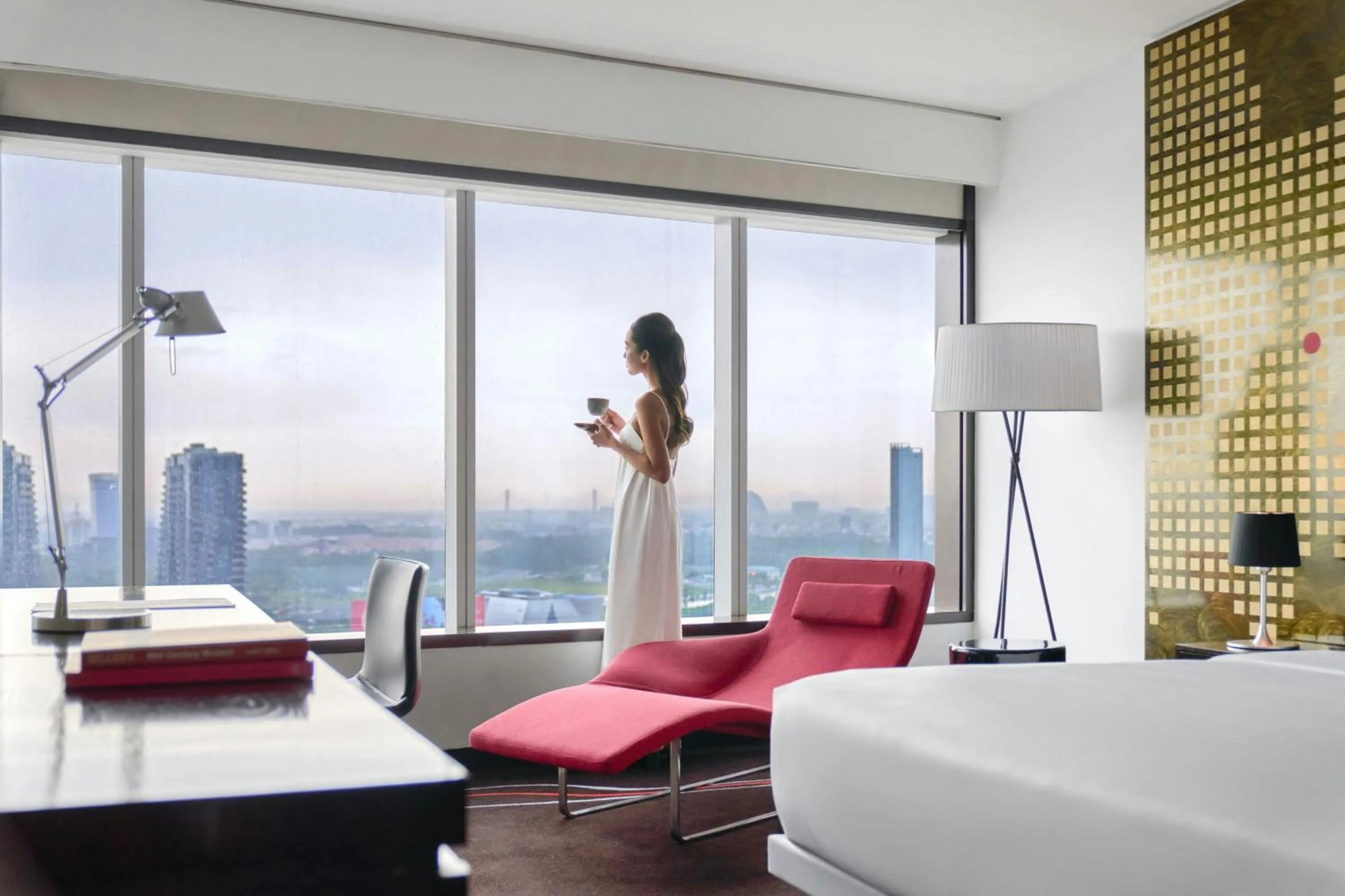 Photo of the whole room in Le Meridien Saigon