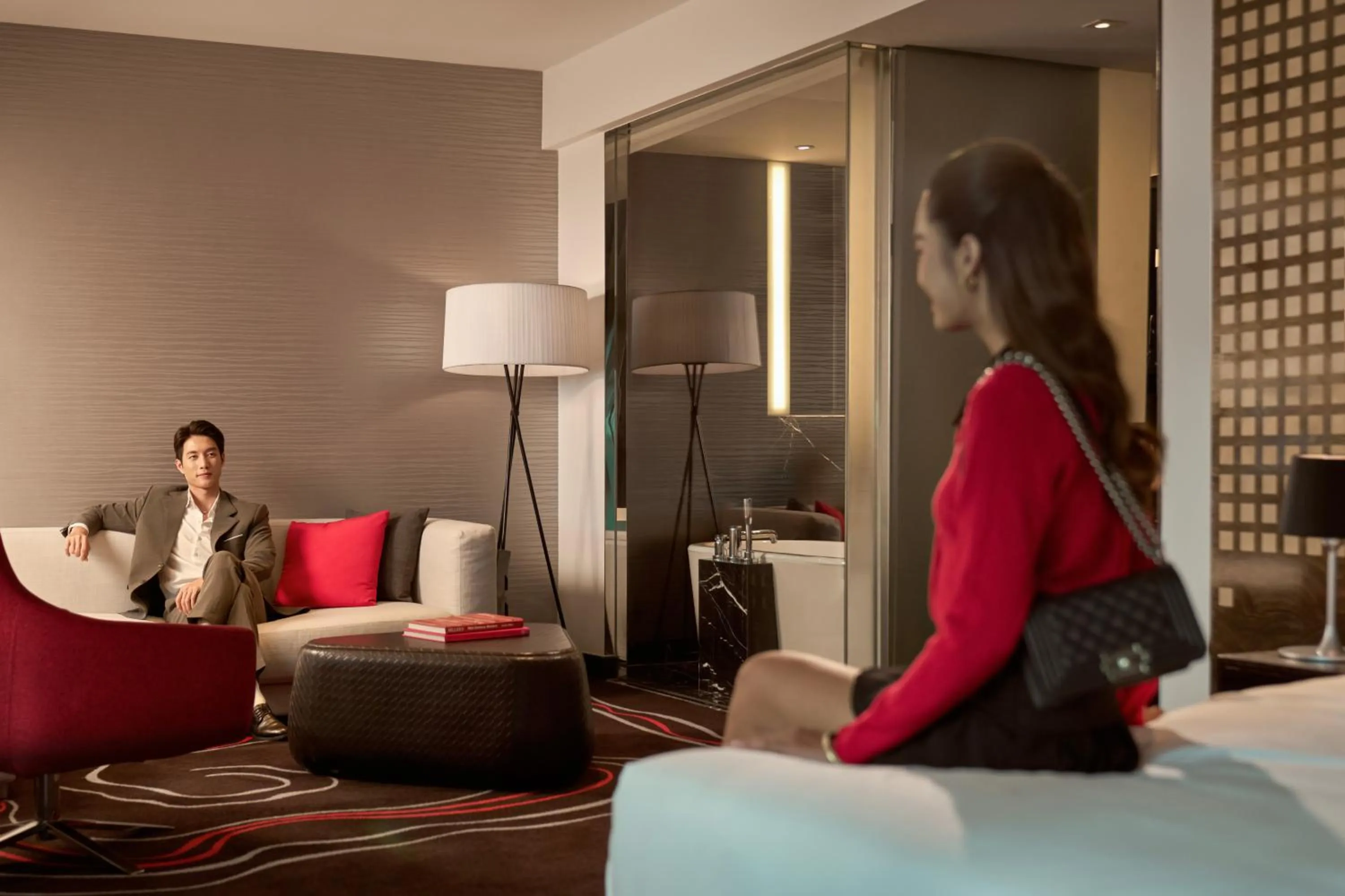 Living room, Bed in Le Meridien Saigon