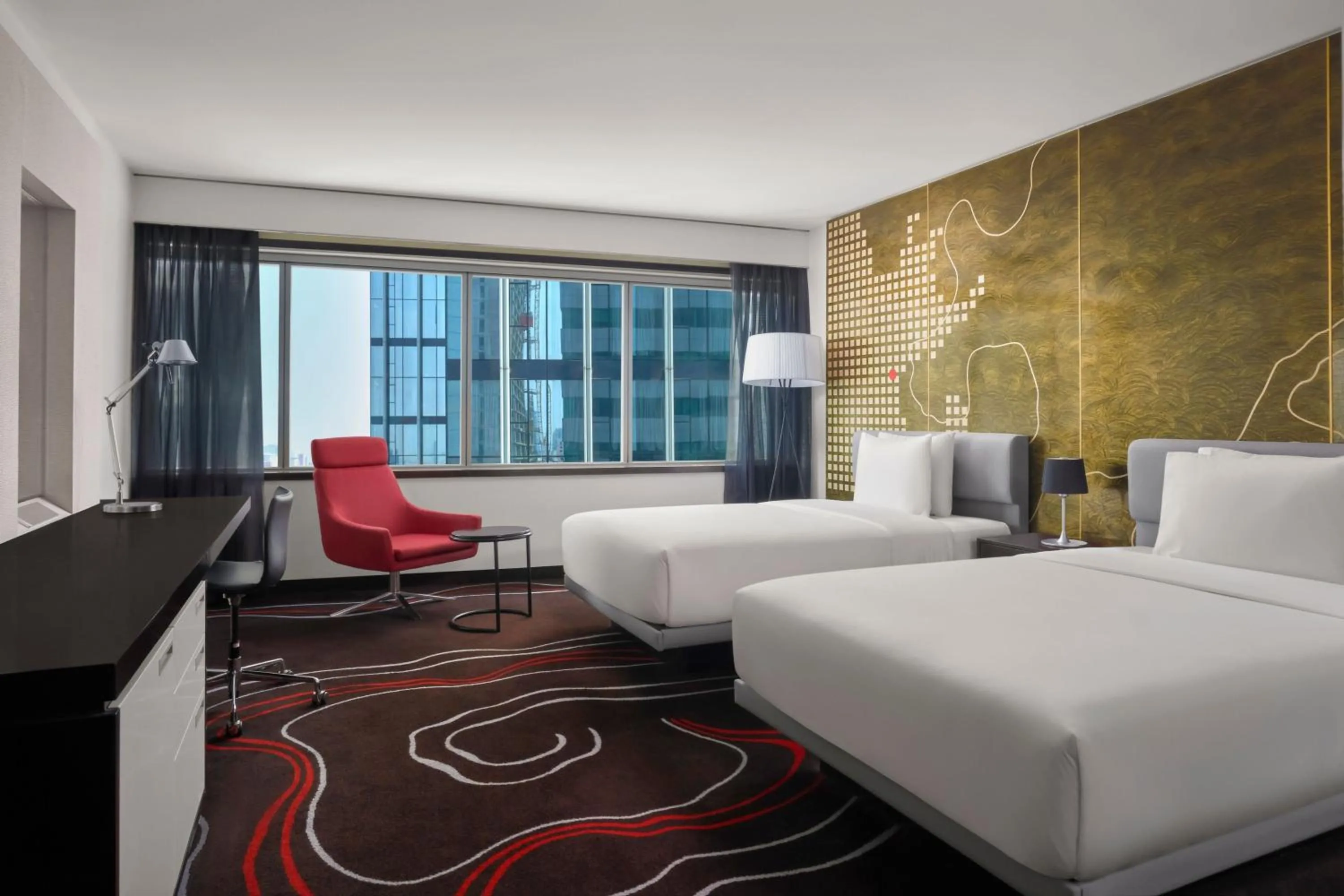 Photo of the whole room, Bed in Le Meridien Saigon