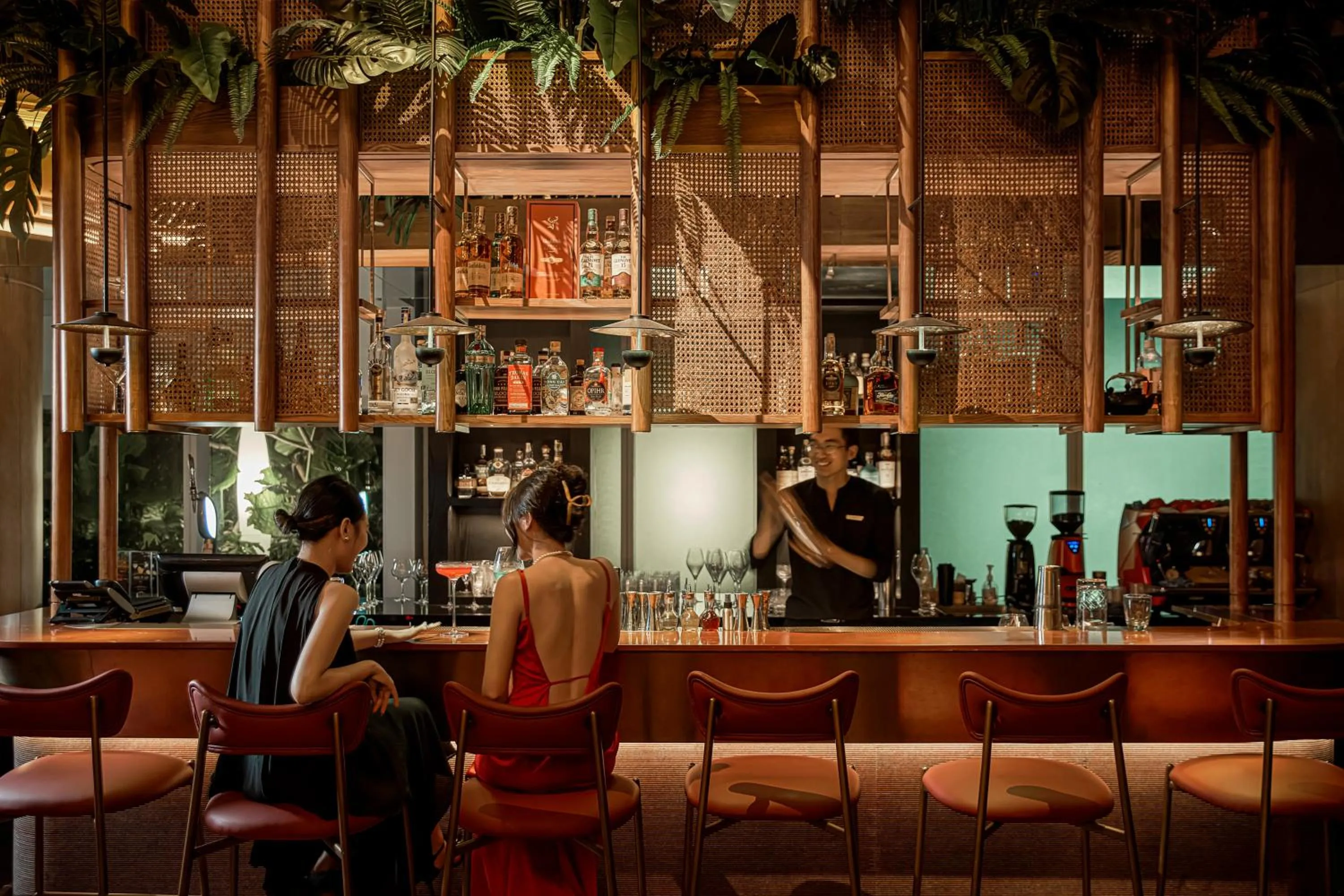 Lounge or bar in Le Meridien Saigon