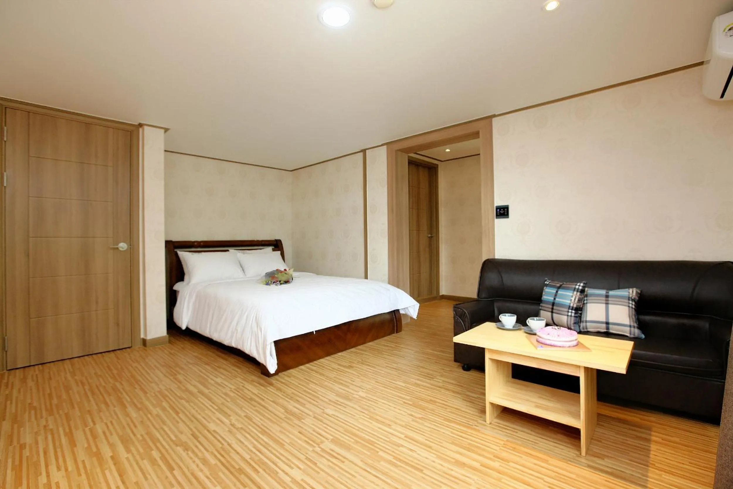 Bedroom, Bed in Traum Hotel & Condo