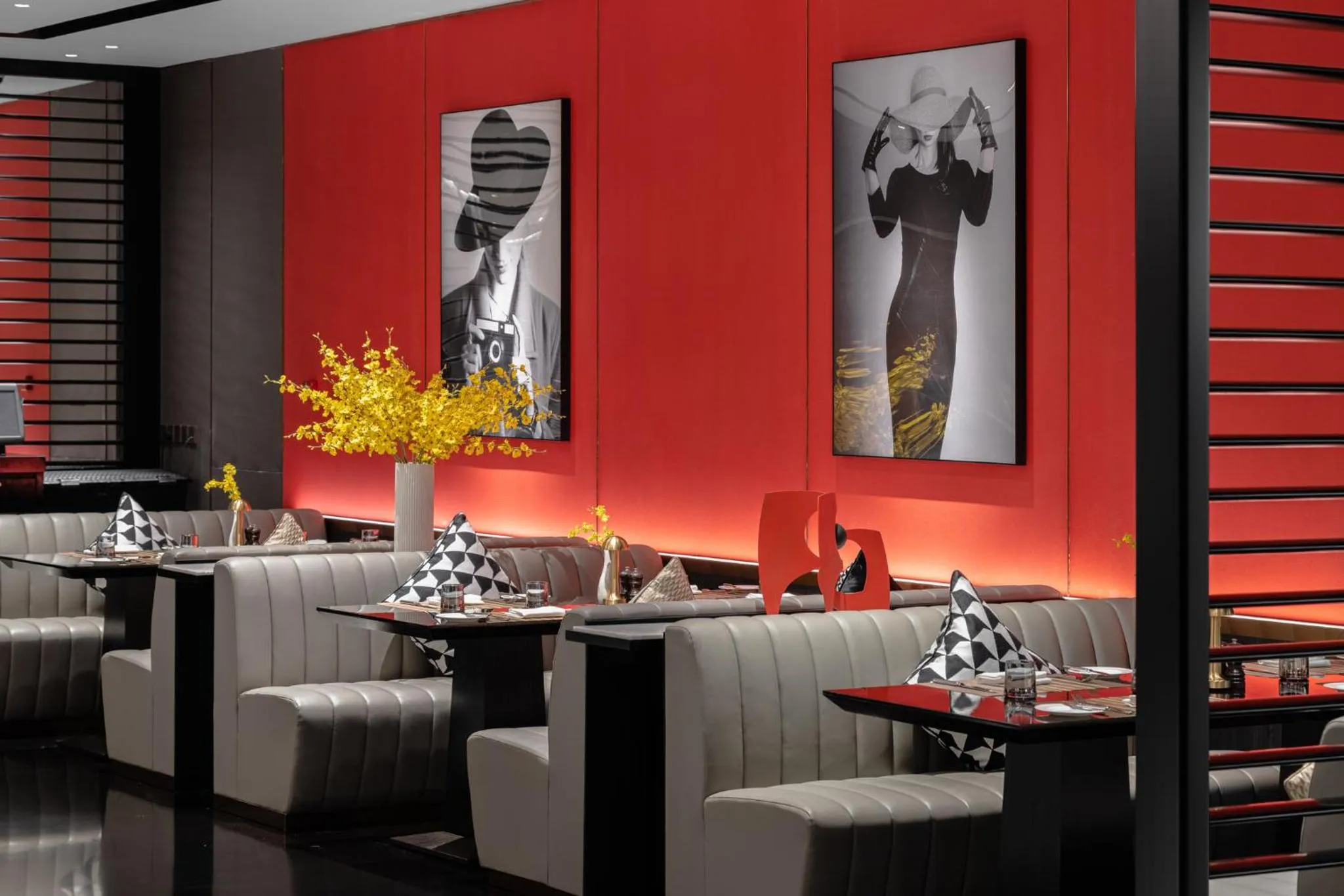 Communal kitchen in Niccolo Chengdu