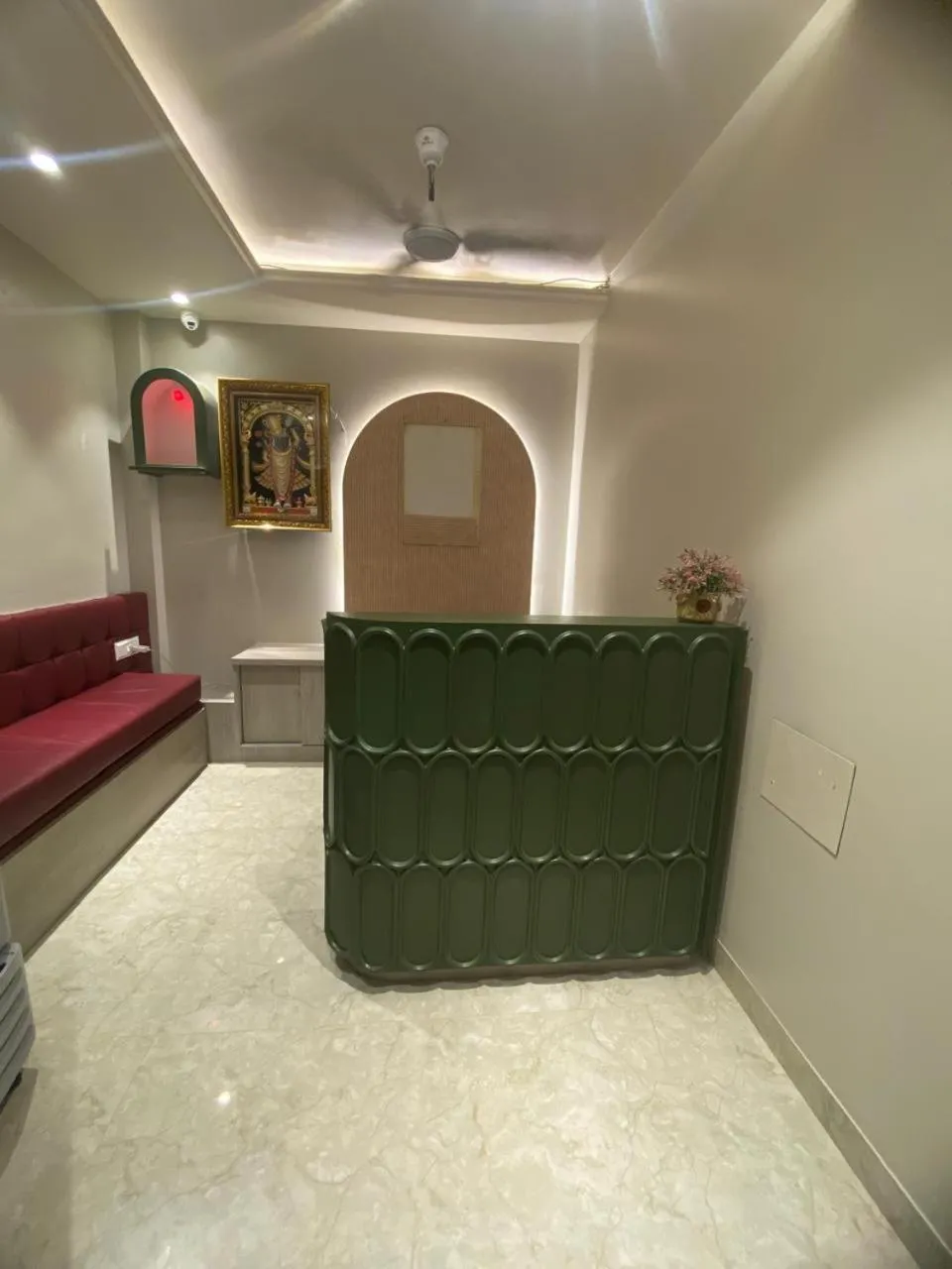 Living room, Bed in Hotel H inn