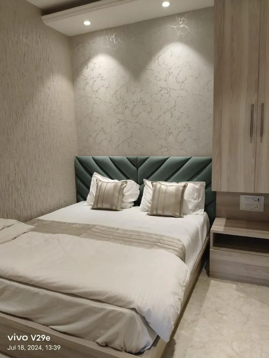 Bed in Hotel H inn