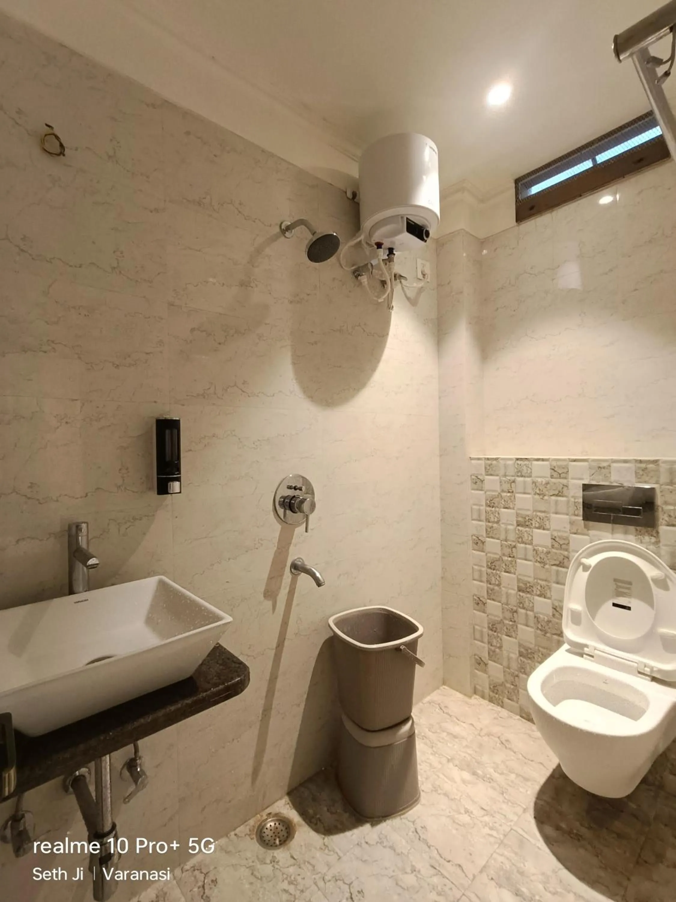 Hotel H inn