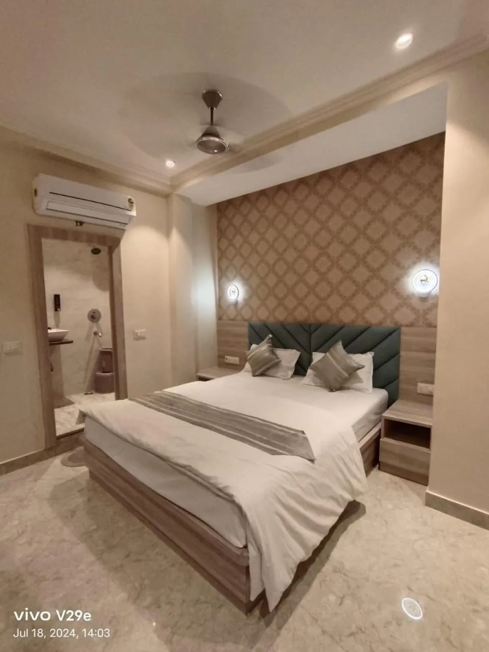 Bed in Hotel H inn