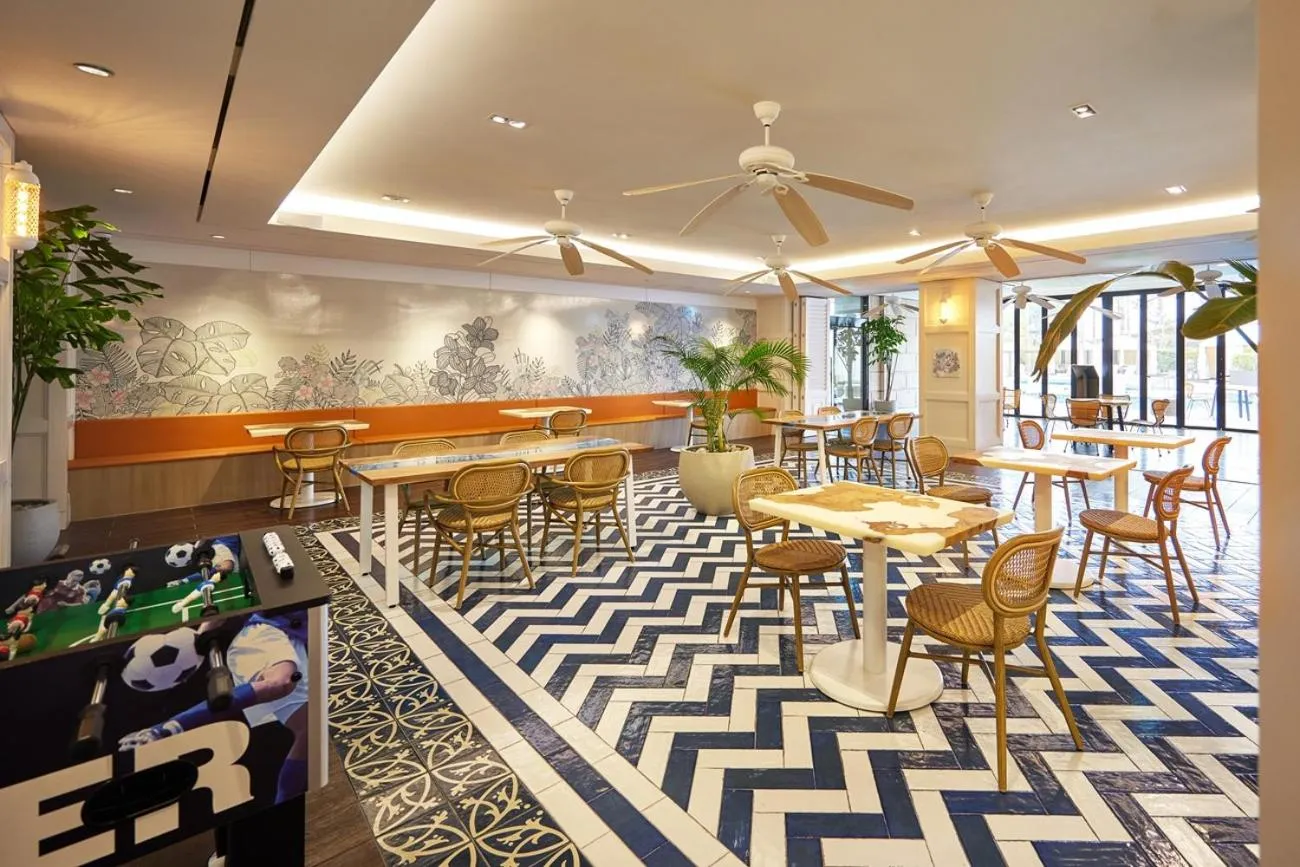 Restaurant/places to eat in Grand Josun Hill Suite