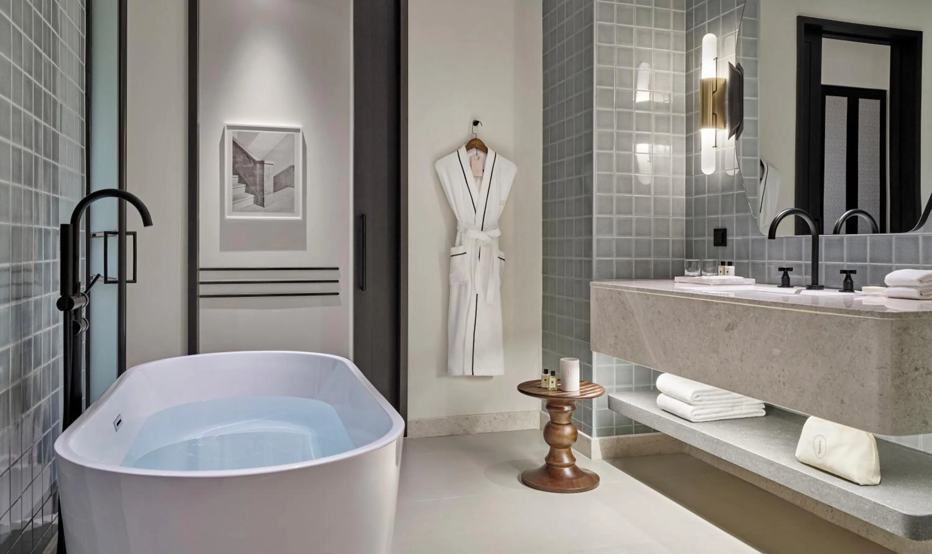 Toilet in Grand Josun Hill Suite