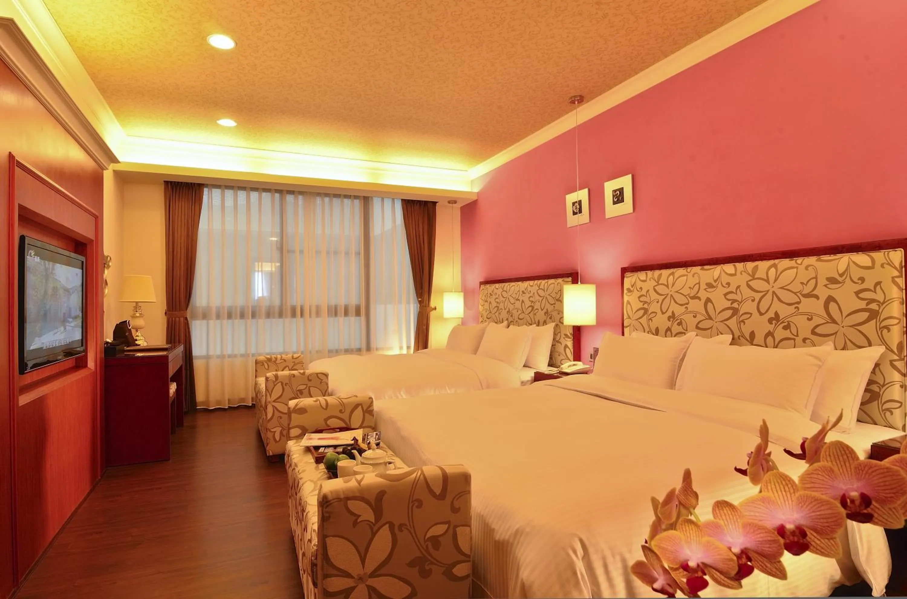 Photo of the whole room, Bed in Hotel Modern Puli