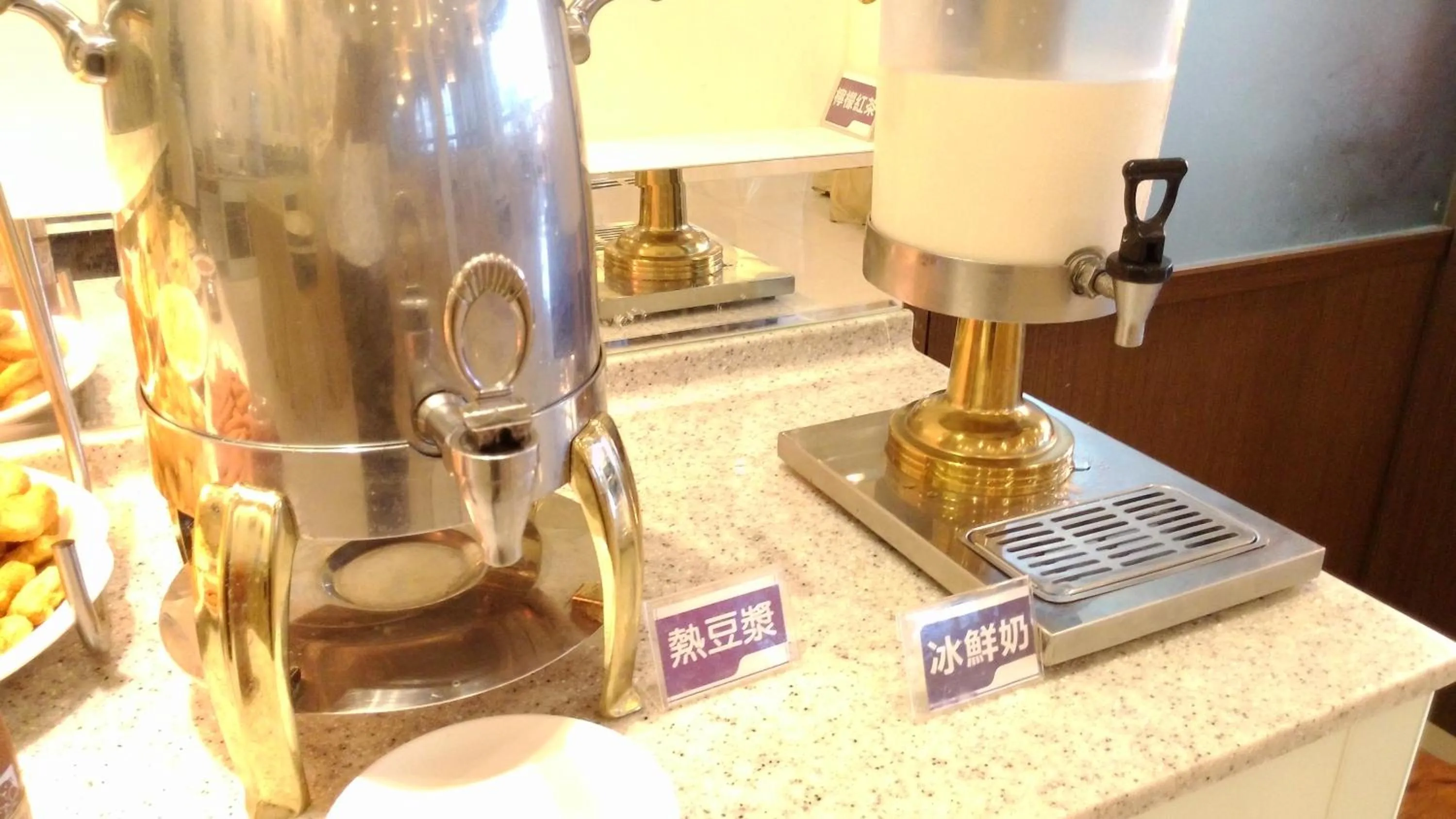 Breakfast in Hotel Modern Puli