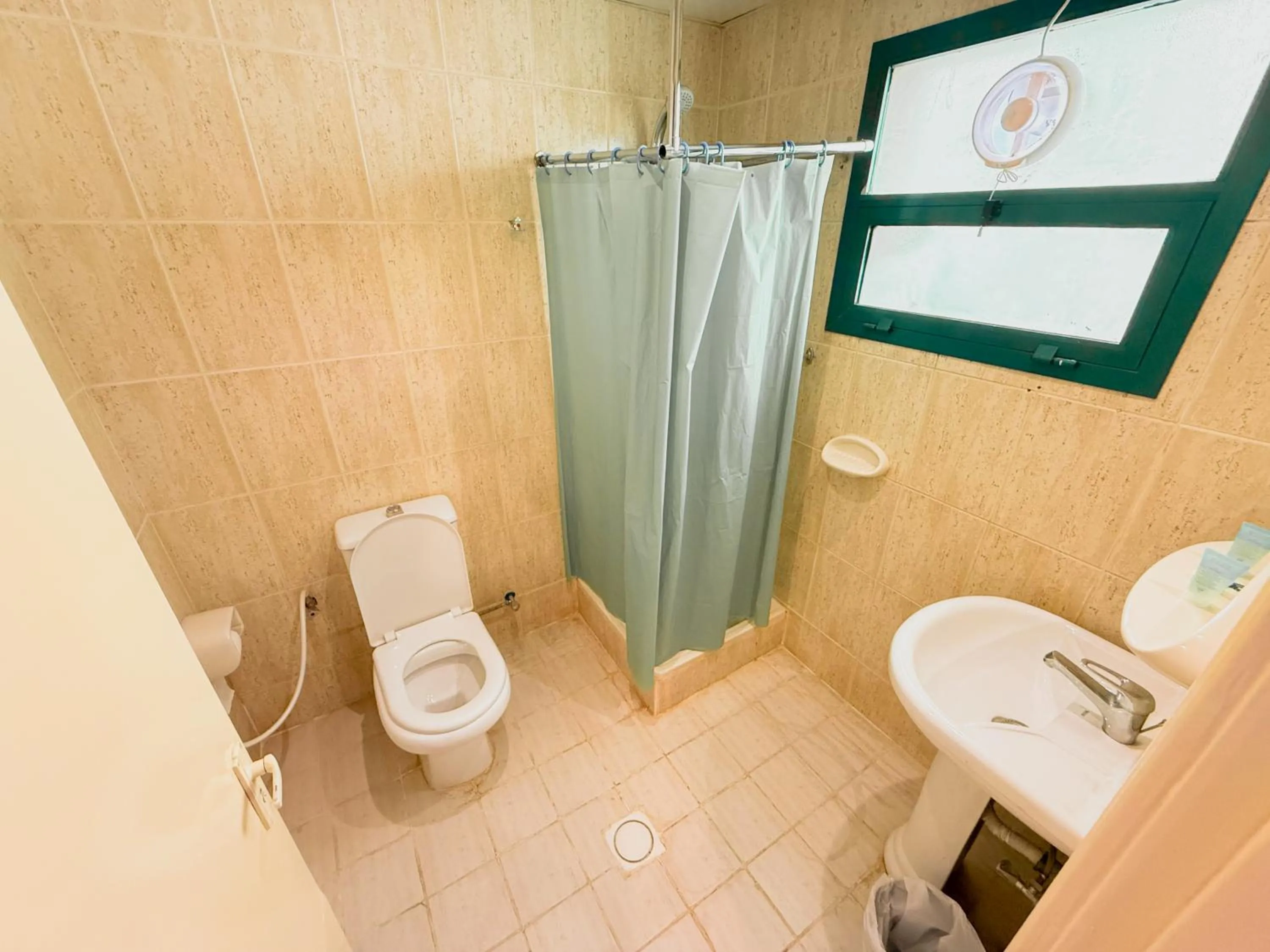 Shower in Sama Hotel