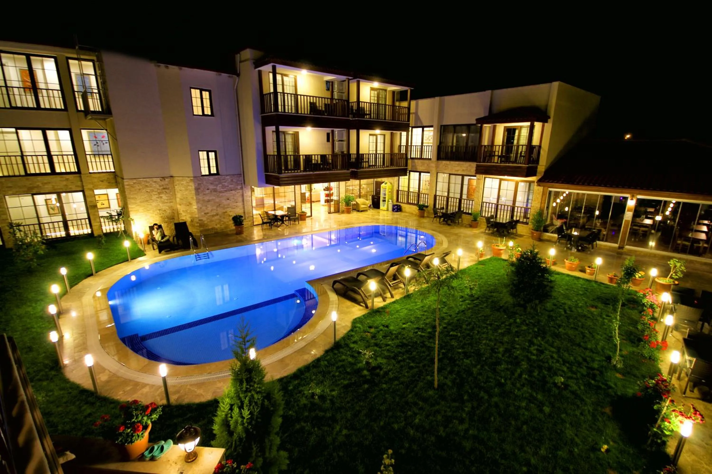 Night in Venus Suite Hotel