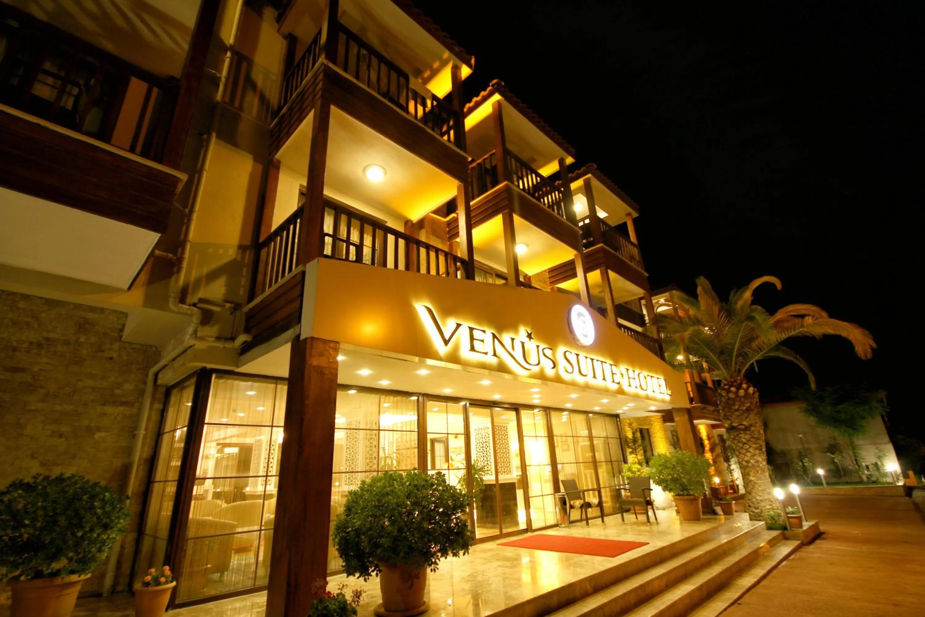 Facade/entrance in Venus Suite Hotel