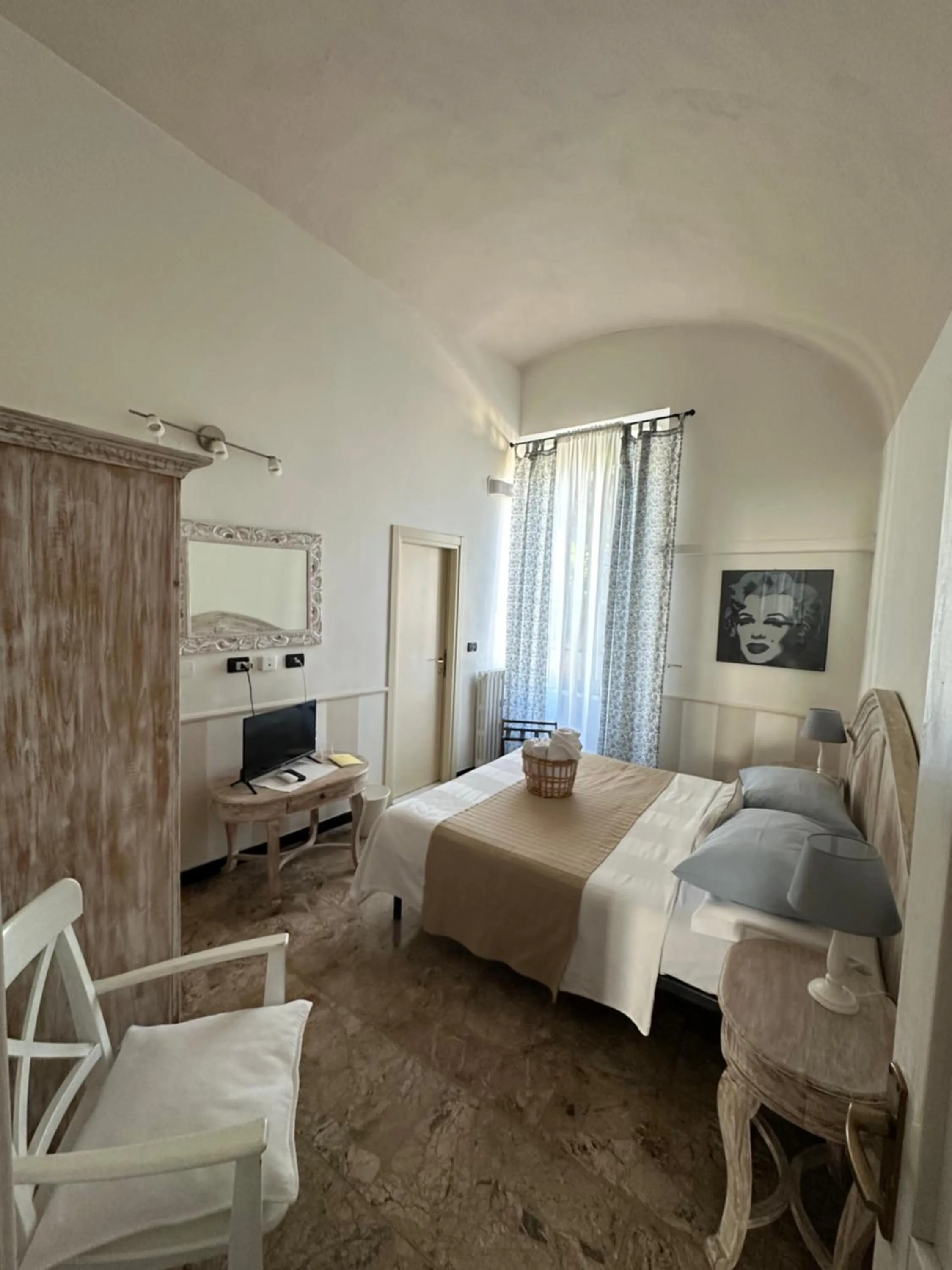 Photo of the whole room, Bed in Villa Salvarezza
