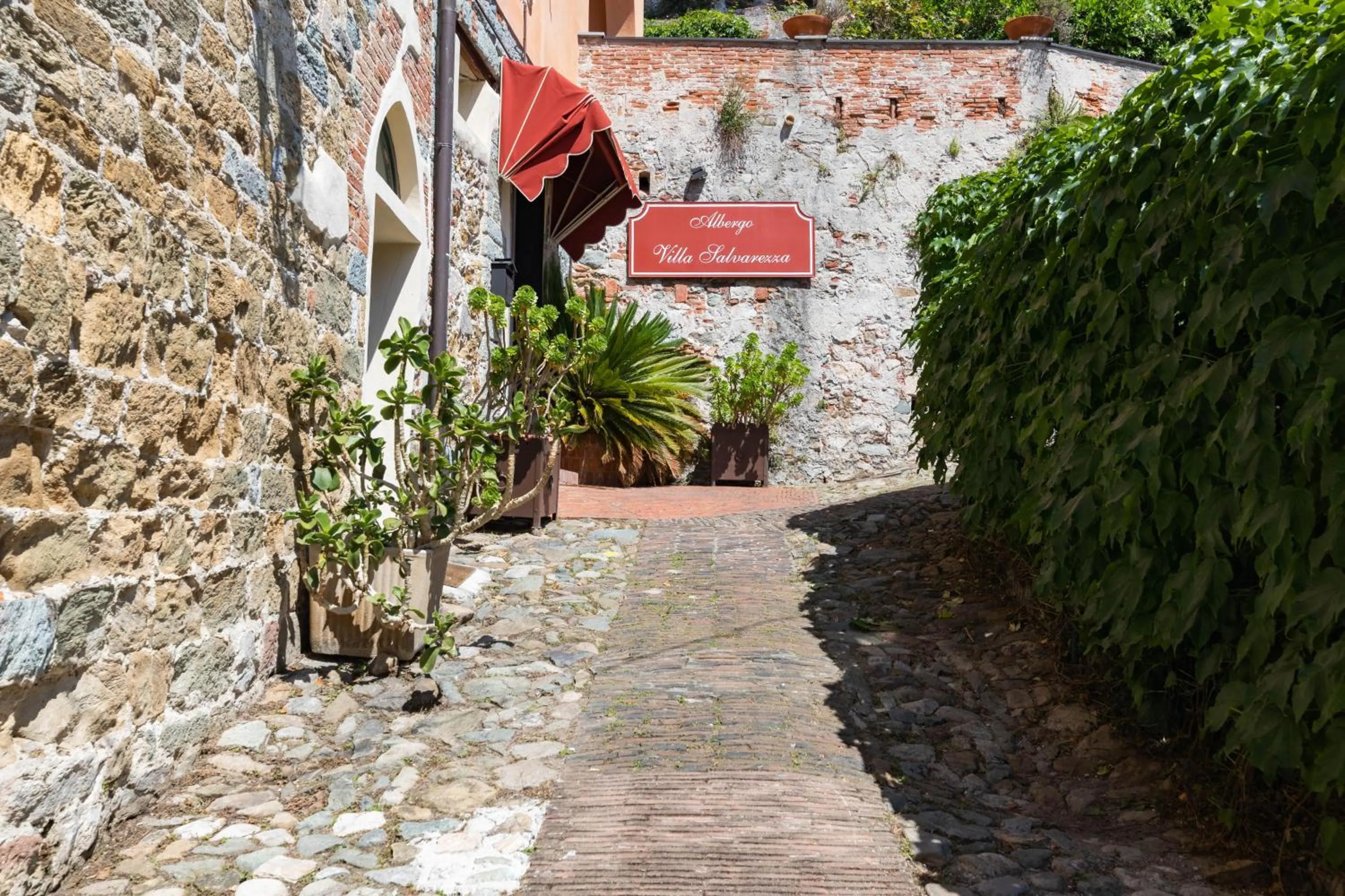 Property building in Villa Salvarezza