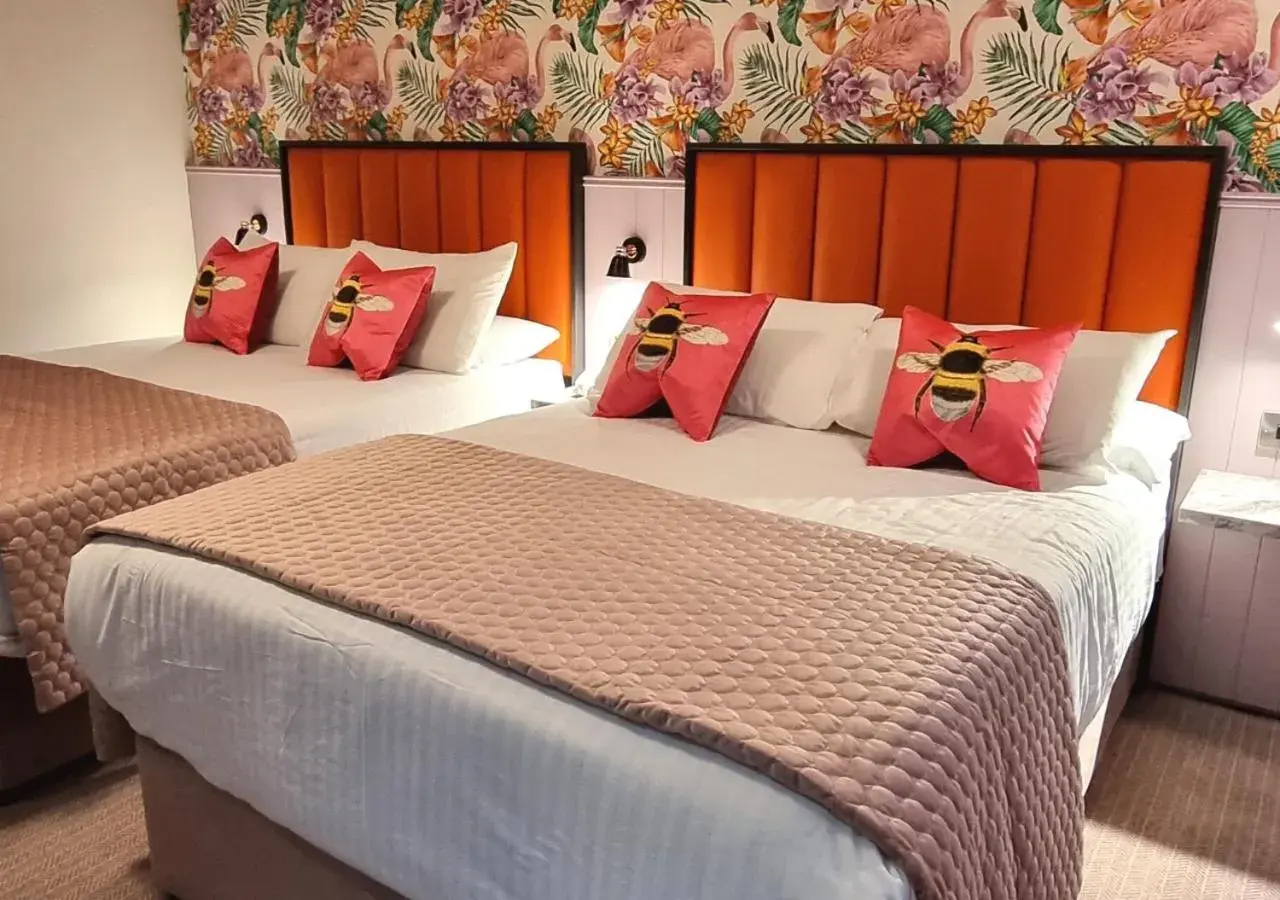 Deluxe Double Room with Two Double Beds in Allingham Arms Hotel Deluxe Double Room with Two Double Beds in Allingham Arms Hotel