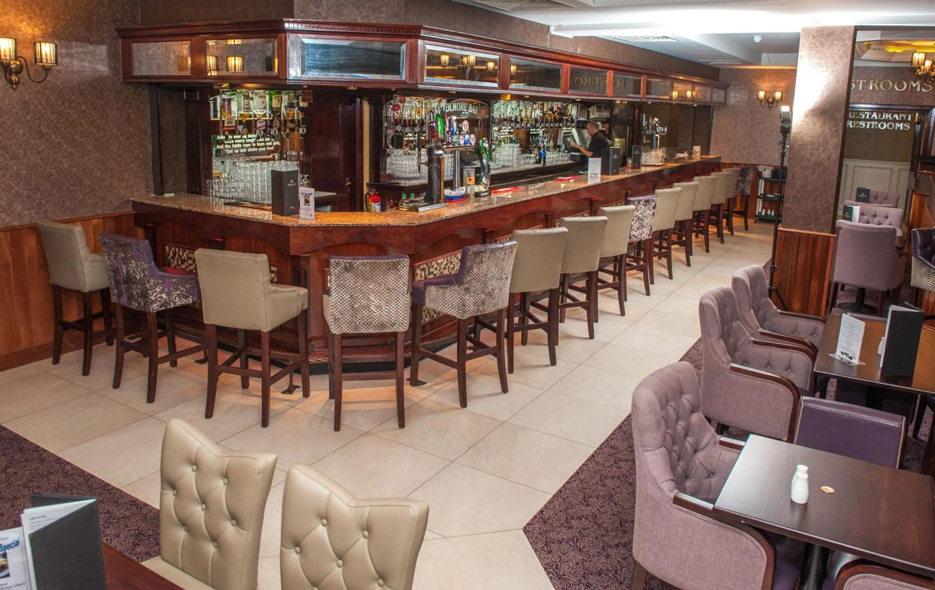 Lounge or bar in Allingham Arms Hotel