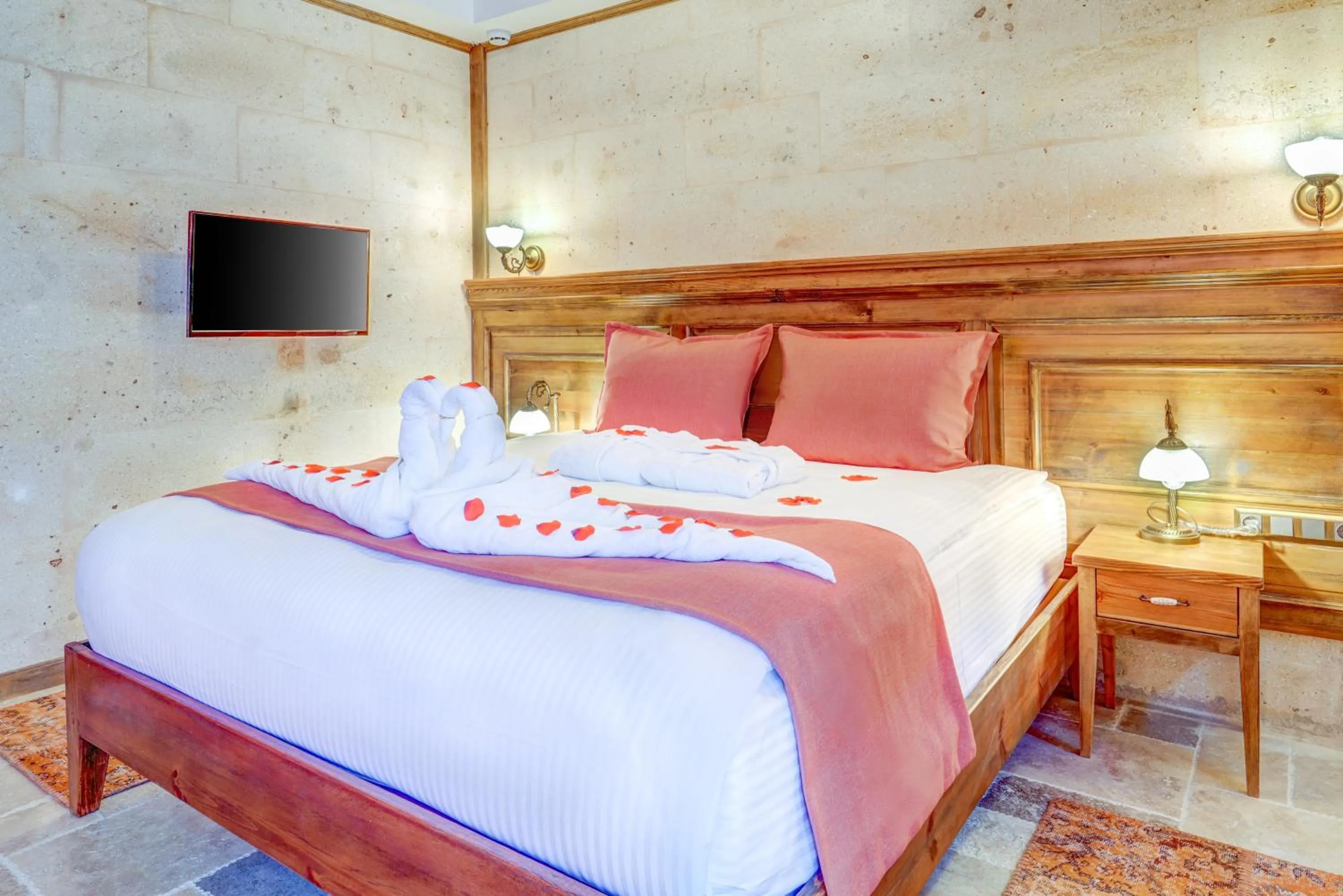 Photo of the whole room, Bed in Unique Cappadocia Palace