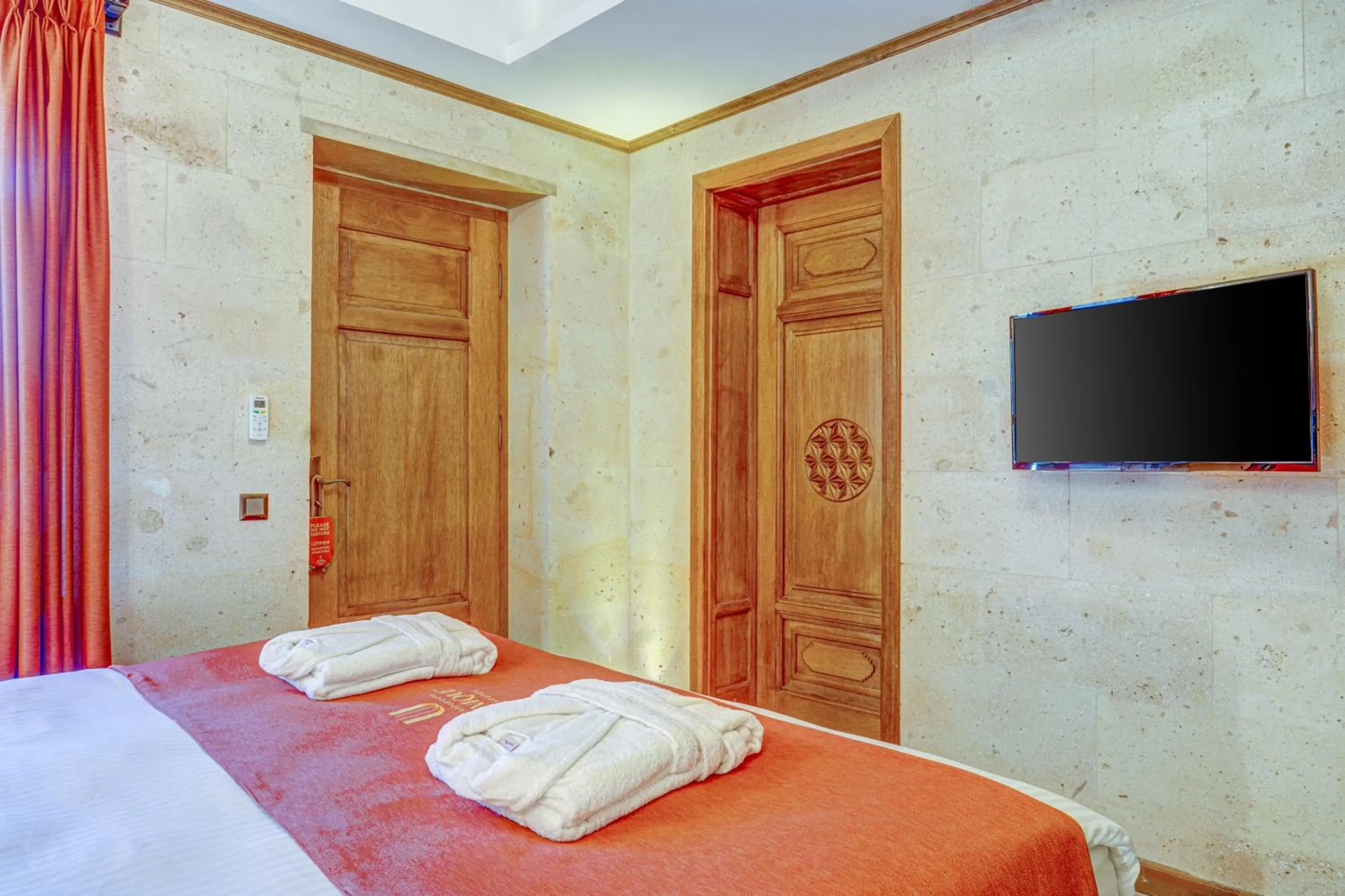 Photo of the whole room, Bed in Unique Cappadocia Palace