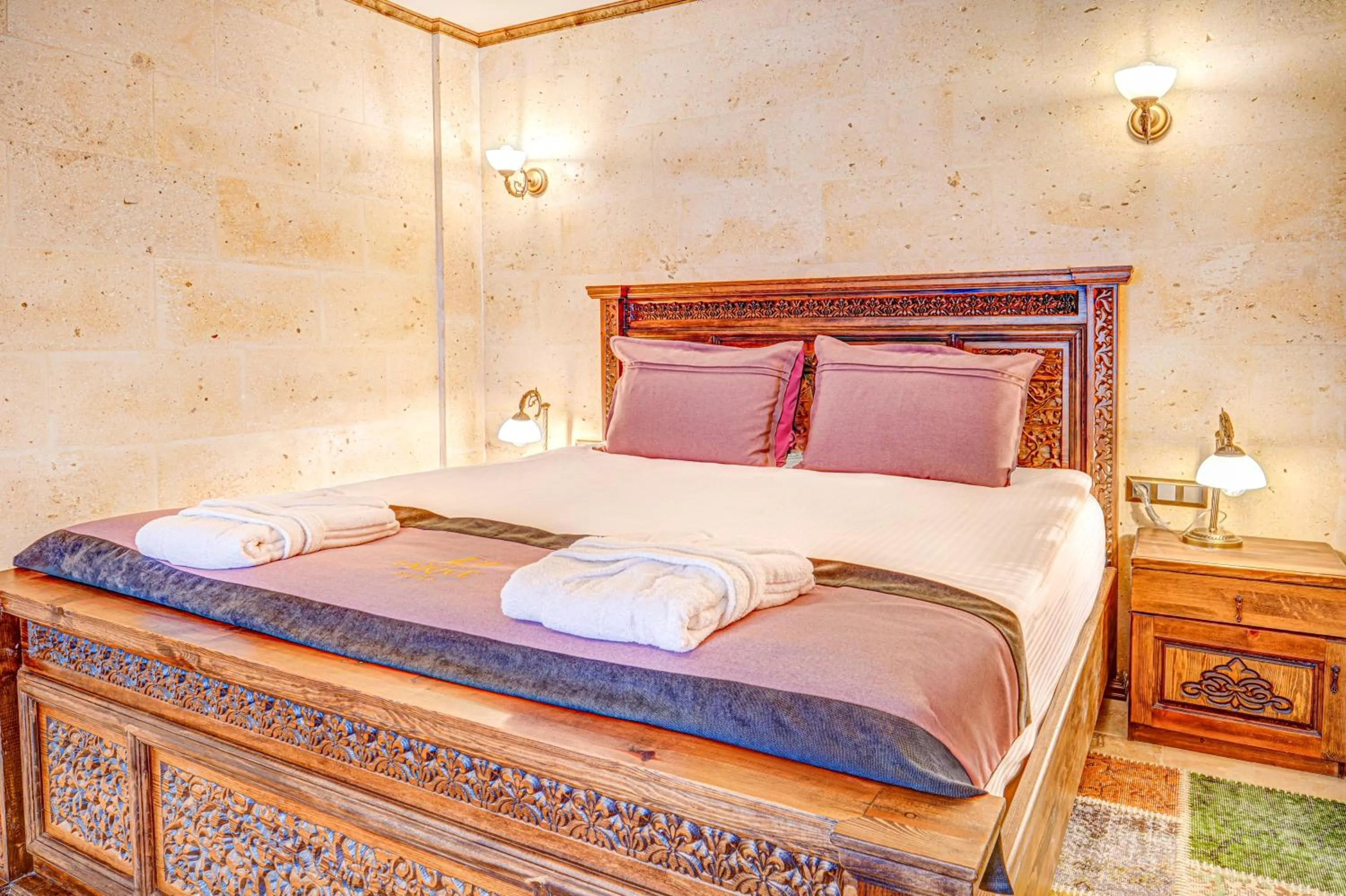 Photo of the whole room, Bed in Unique Cappadocia Palace