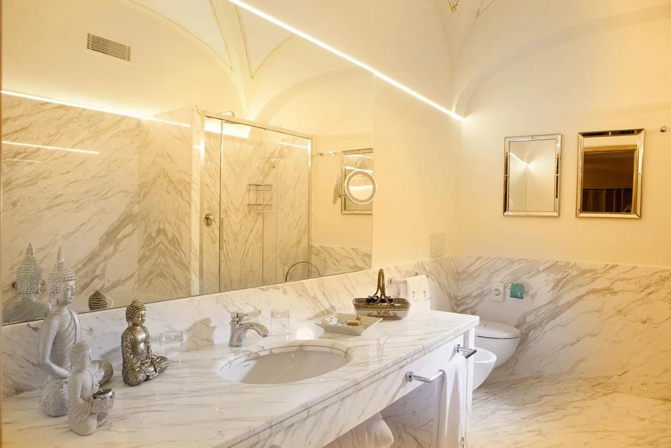 Bathroom in Palazzo Marziale