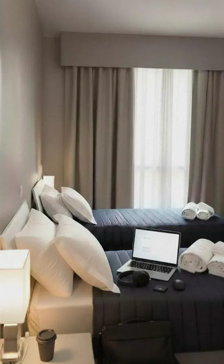 Double or Twin Room with Private Bathroom in Central Double or Twin Room with Private Bathroom in Central